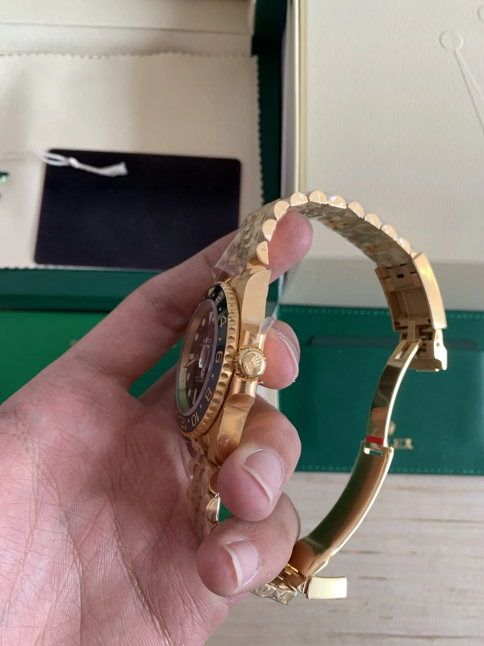 GMT-Master 126718GRNR 1:1 Replica — Armband-Detail