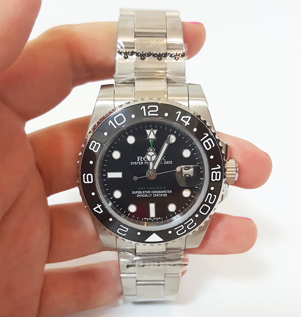 Rolex GMT-Master 16720 Klon 40mm — Handgelenksaufnahme