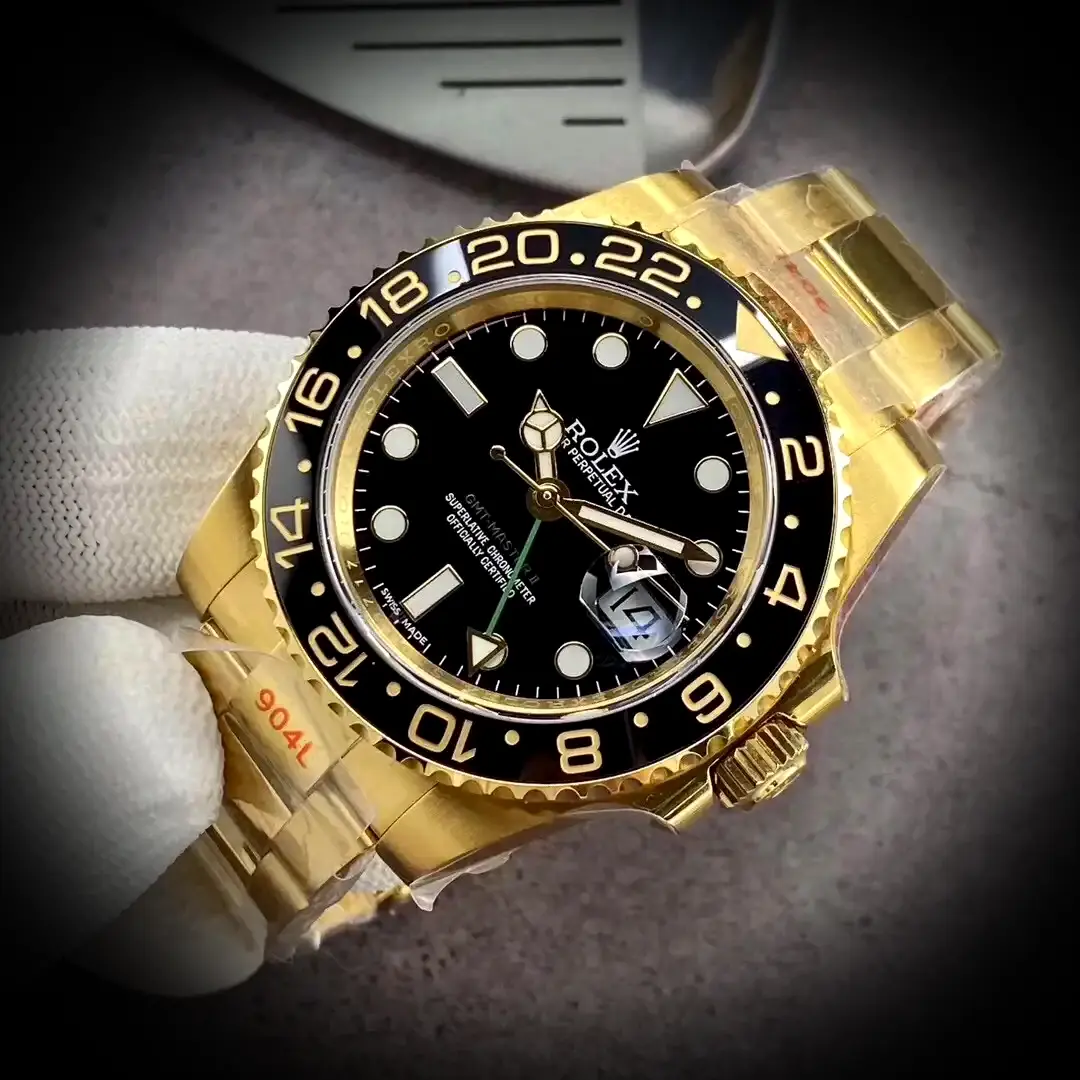 GMT-Master 126710BLRO-0001 Schweizer Klon Zifferblatt in schwarz — Gehäusebodendetail