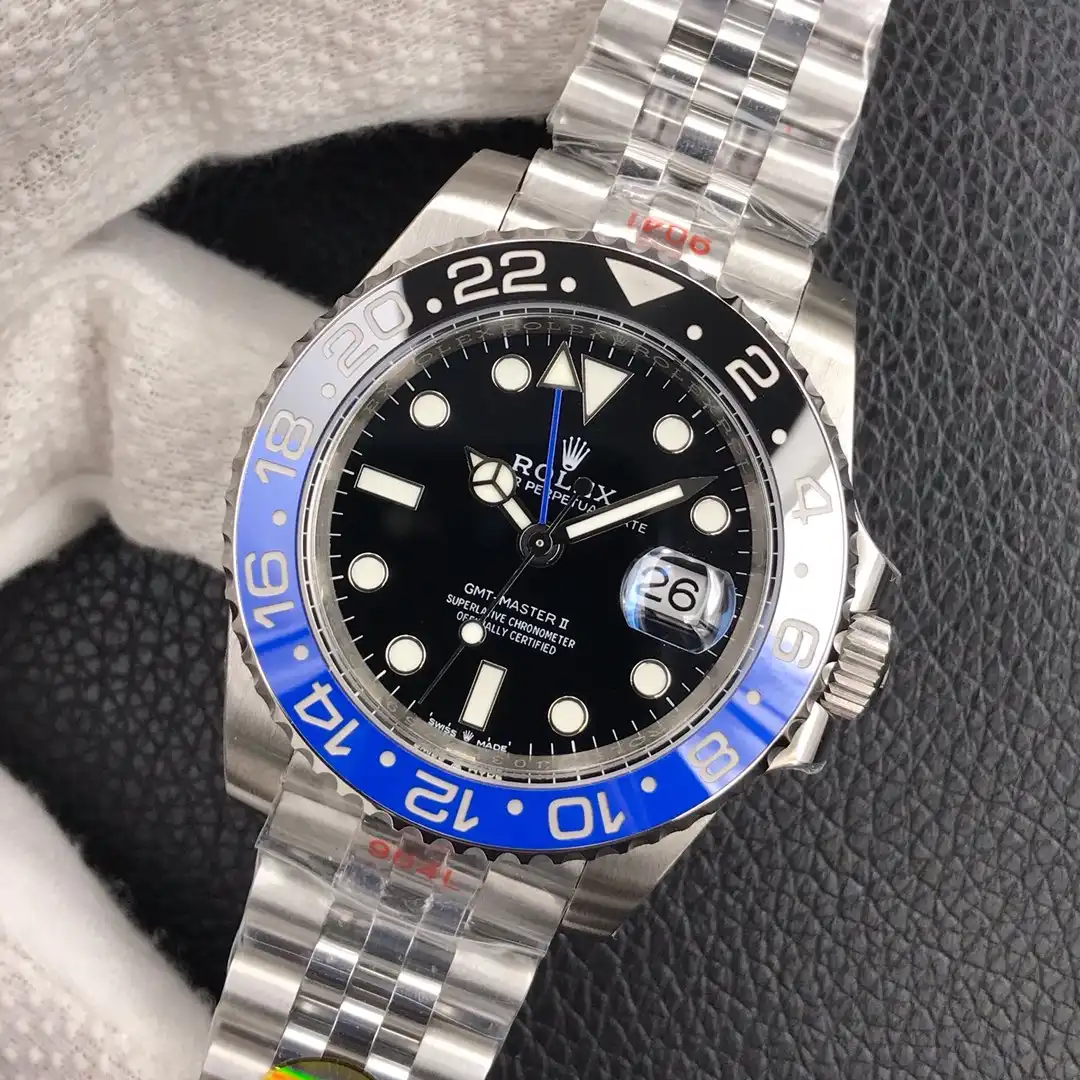 Rolex GMT-Master 126710 Klon Zifferblatt in schwarz — Gehäusebodendetail