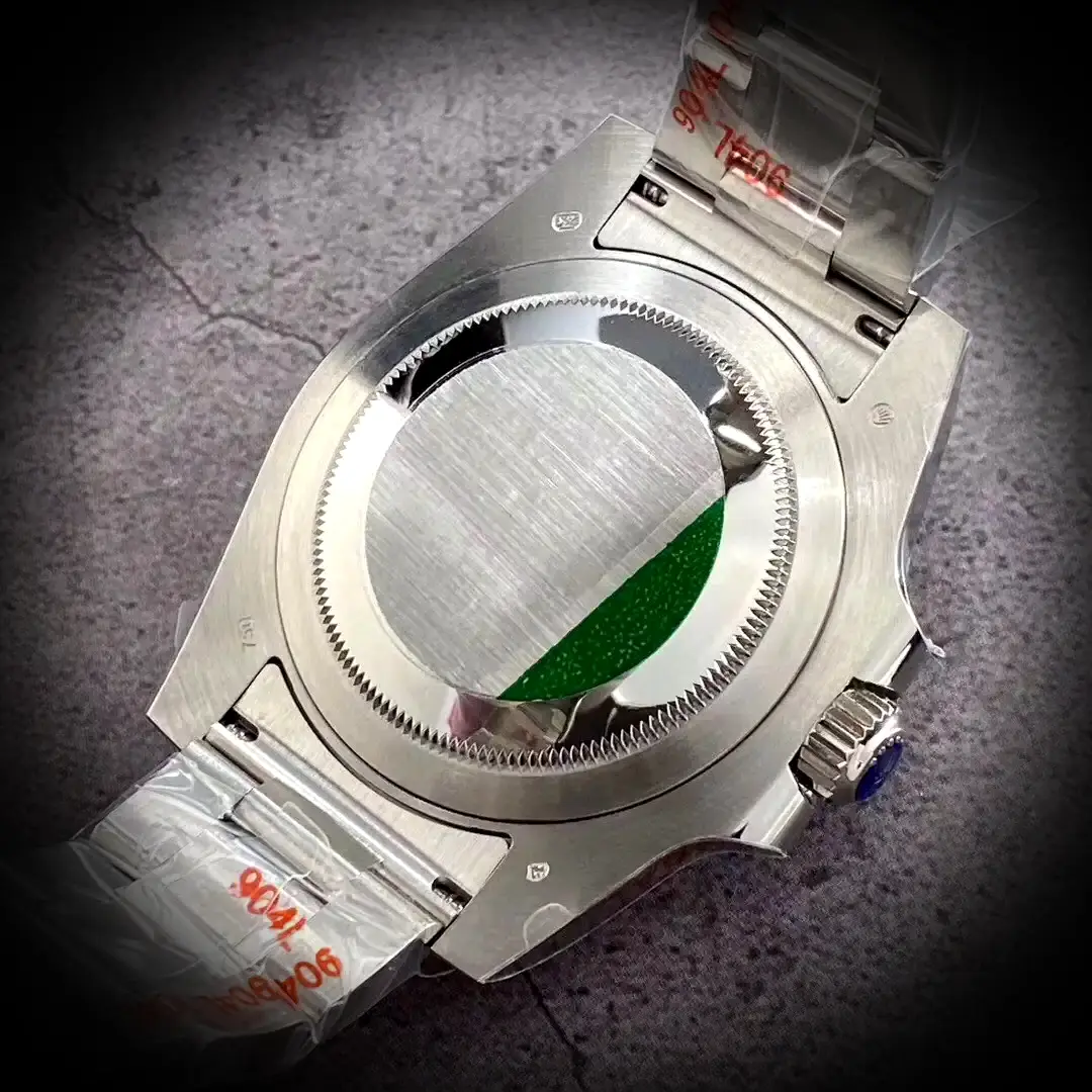 GMT-Master 126710BLRO Superclone Zifferblatt in schwarz — Schrägansicht