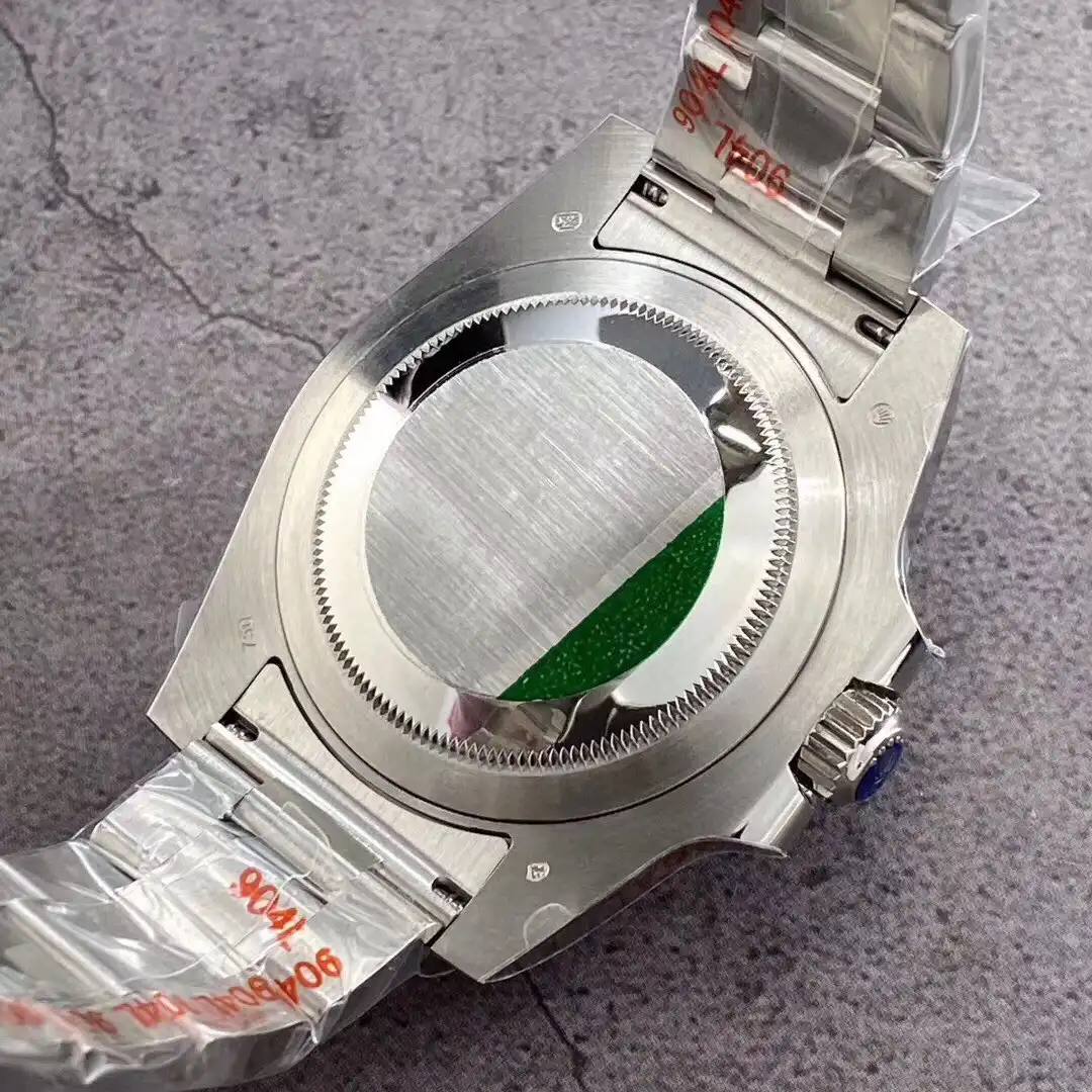 GMT-Master 126710BLRO Klon Zifferblatt in schwarz — Schrägansicht