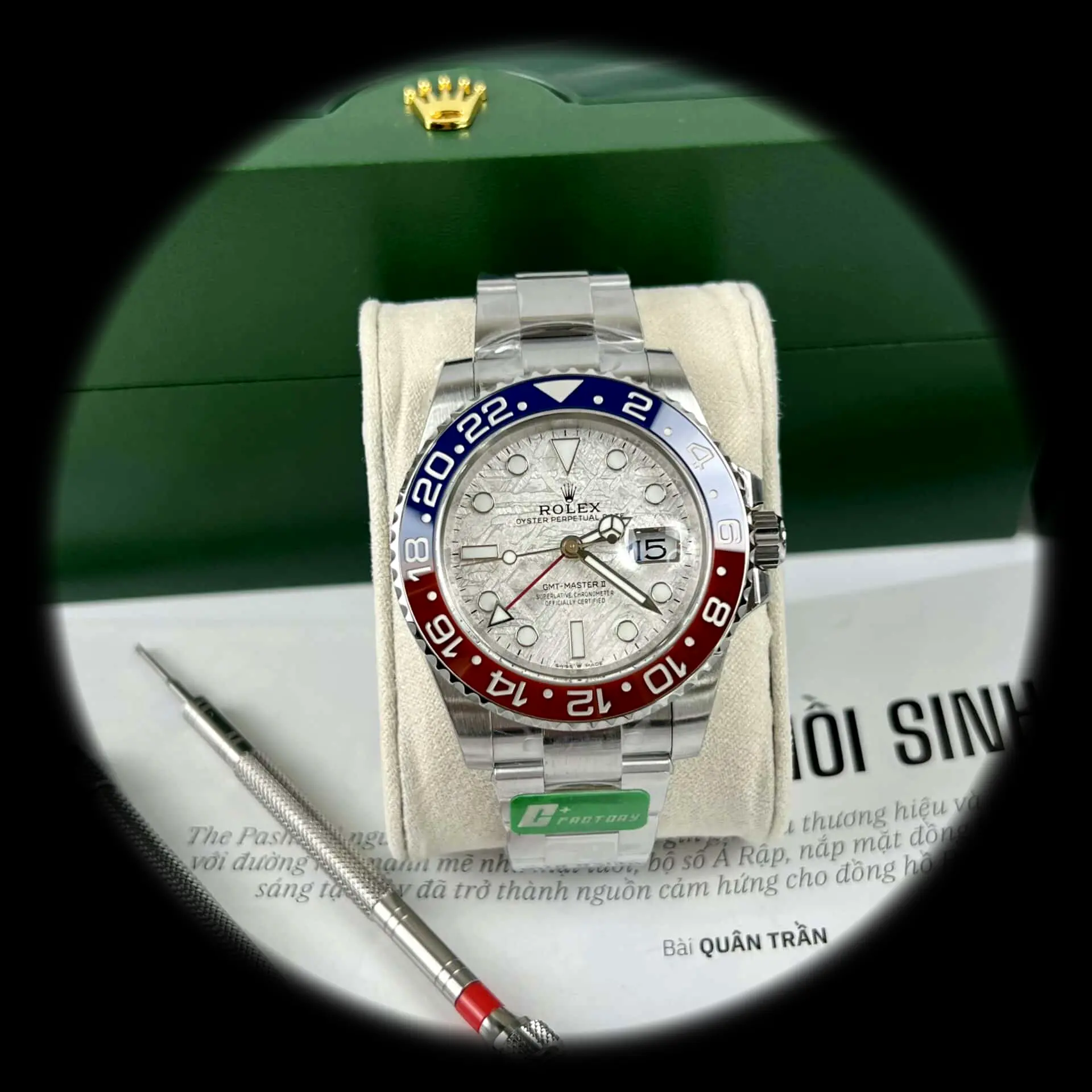 Rolex GMT-Master 126719BLRO Super Clone 40mm — Zifferblatt-Nahaufnahme