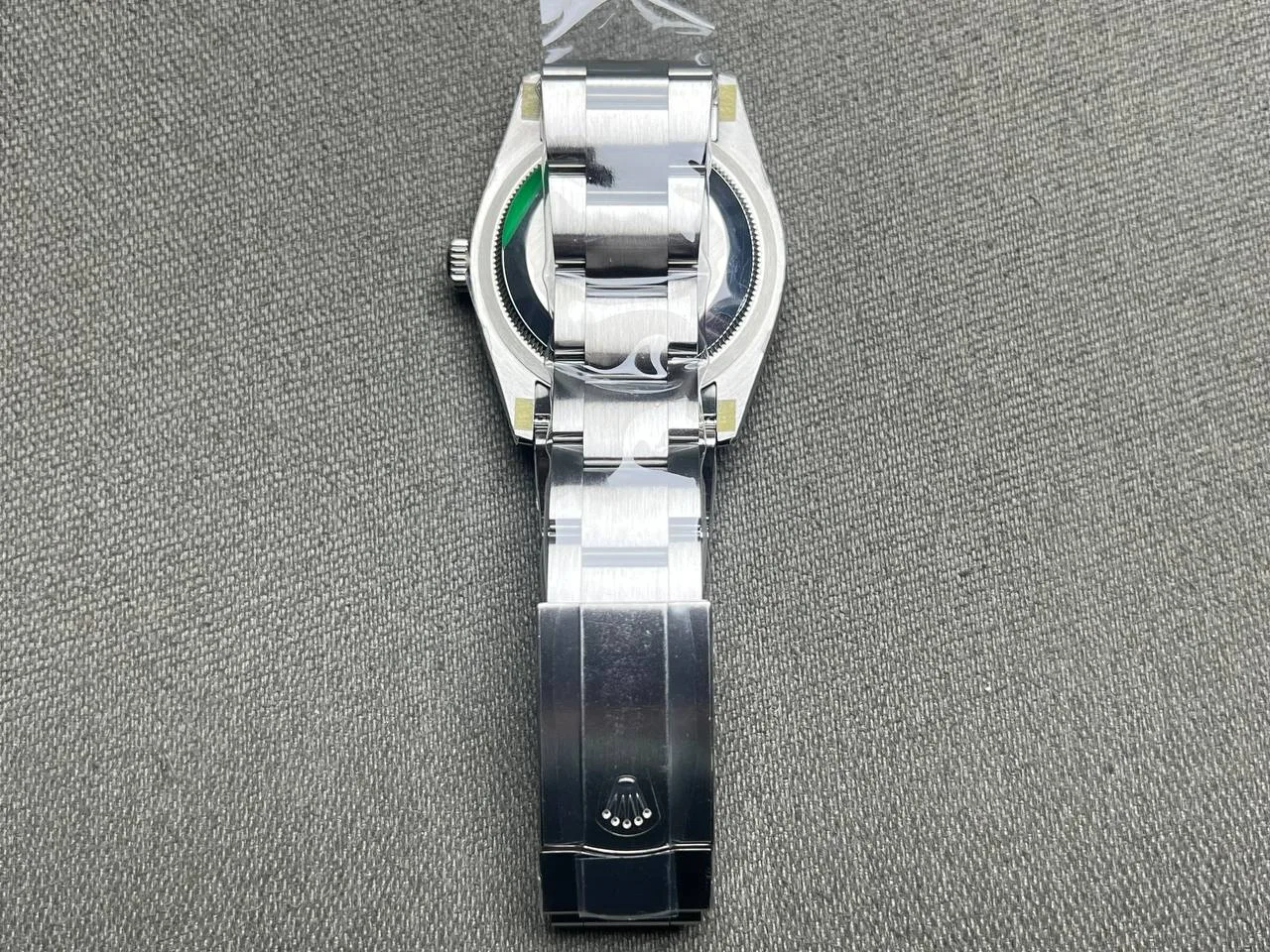 oyster-perpetual 126000 Super Clone - Gehäusebodenansicht
