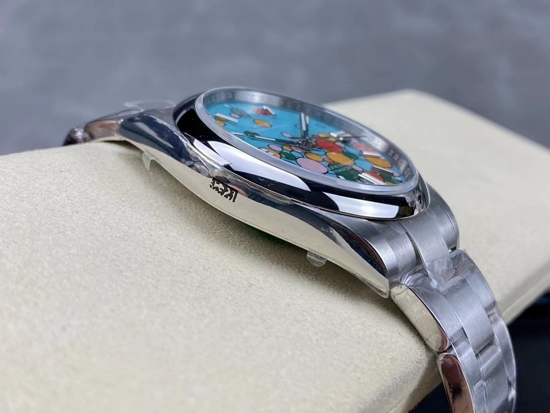 Oyster Perpetual 124300 Klon — Armband-Detail