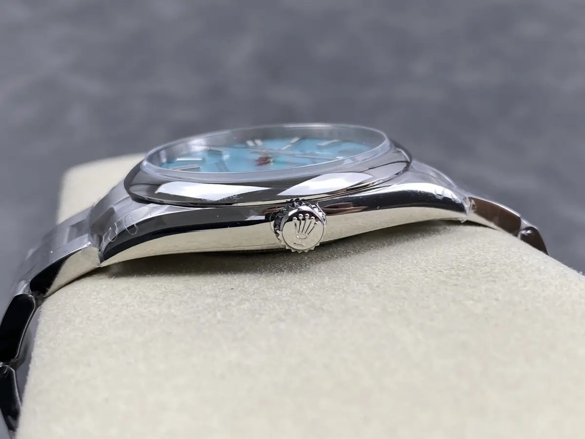 Rolex Oyster Perpetual 124300 Türkisblau, Gehäuseboden