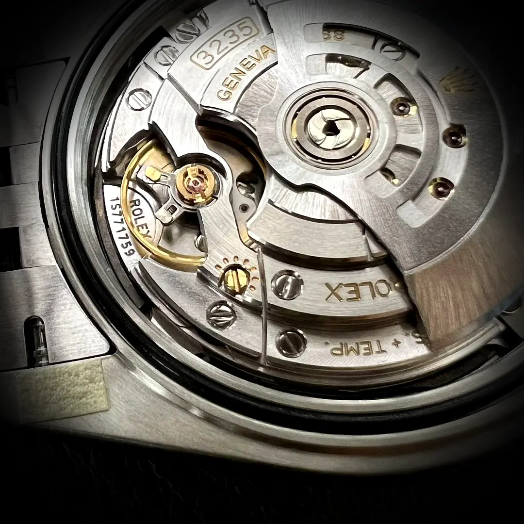 Datejust 126334 Superclone Zifferblatt in rhodium — Schrägansicht