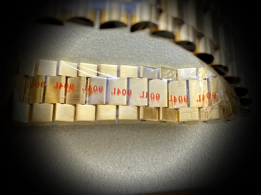 Rolex Day-Date 228238 Super Clone — Leuchtmasse-Aufnahme