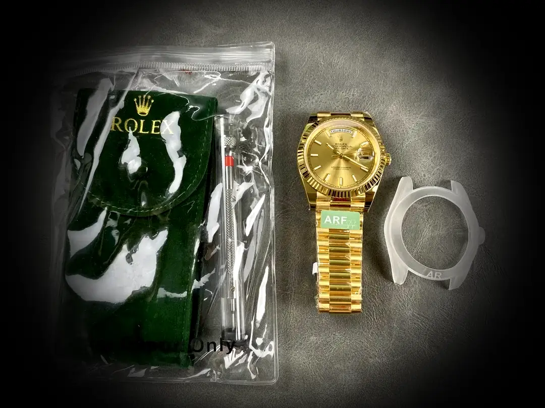 Day-Date 228238 Superclone Zifferblatt in champagner — Schrägansicht