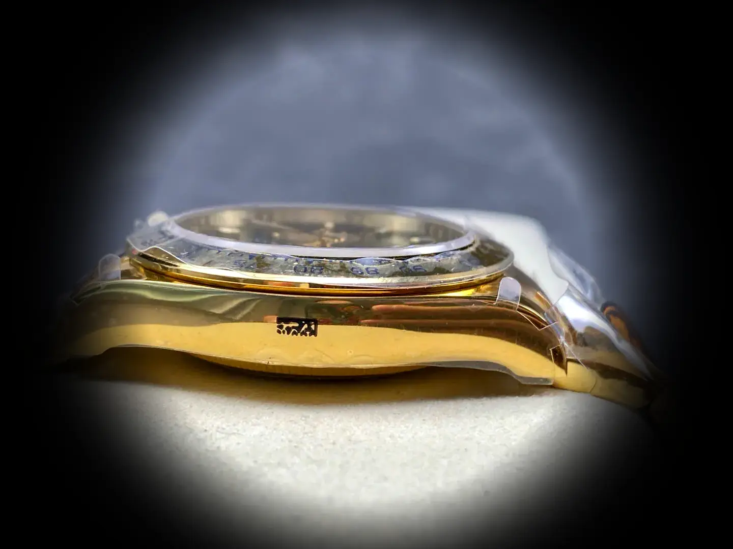 Daytona 126508 Super Clone Zifferblatt in grün und golden — Lünette-Makro