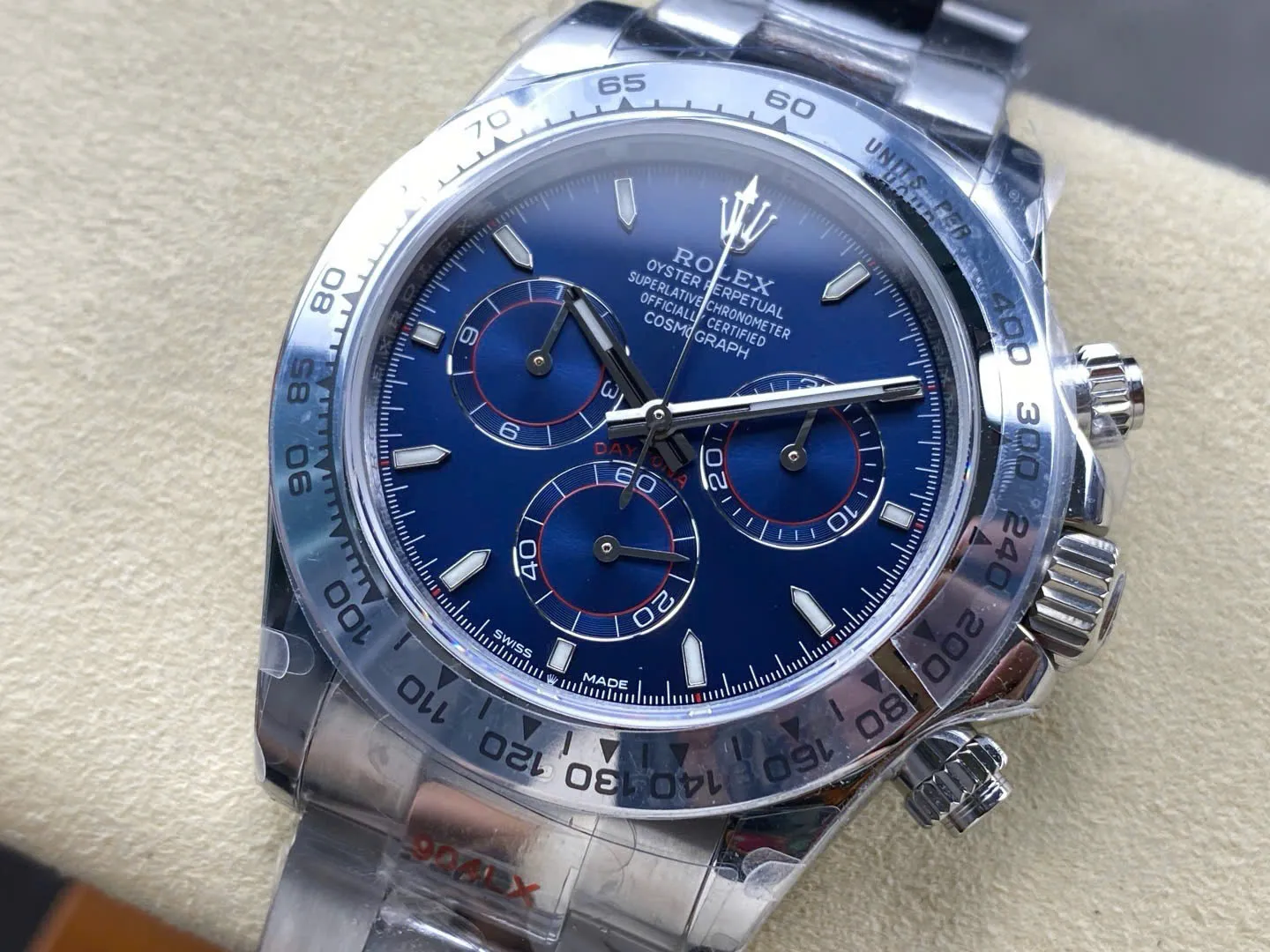 Rolex Daytona 126509 Super Clone Replica Zifferblatt in leuchtendes blau — Gehäusebodendetail