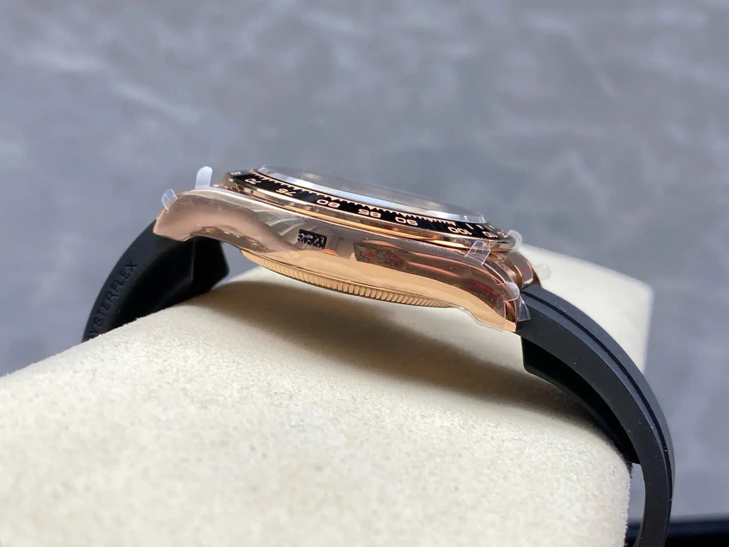 Rolex Daytona 126515LN Super Clone Replica Zifferblatt in schokolade und schwarz — Lünette-Makro