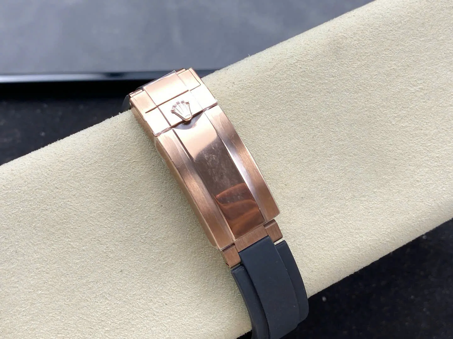 Daytona 126515LN Replica 40mm — Krone und Gehäuse Detail