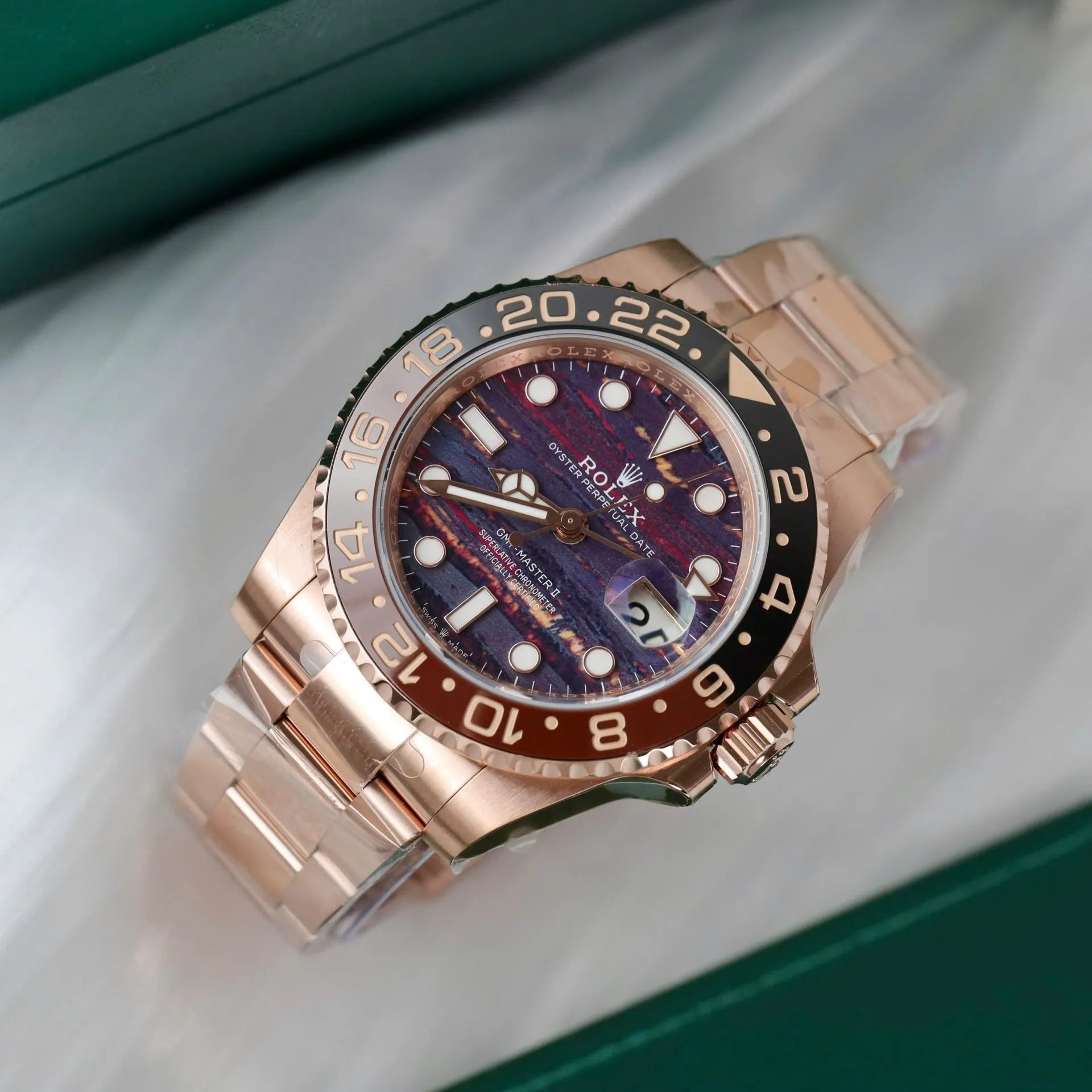 GMT-Master 126715CHNR Nachbau — Seitenprofil