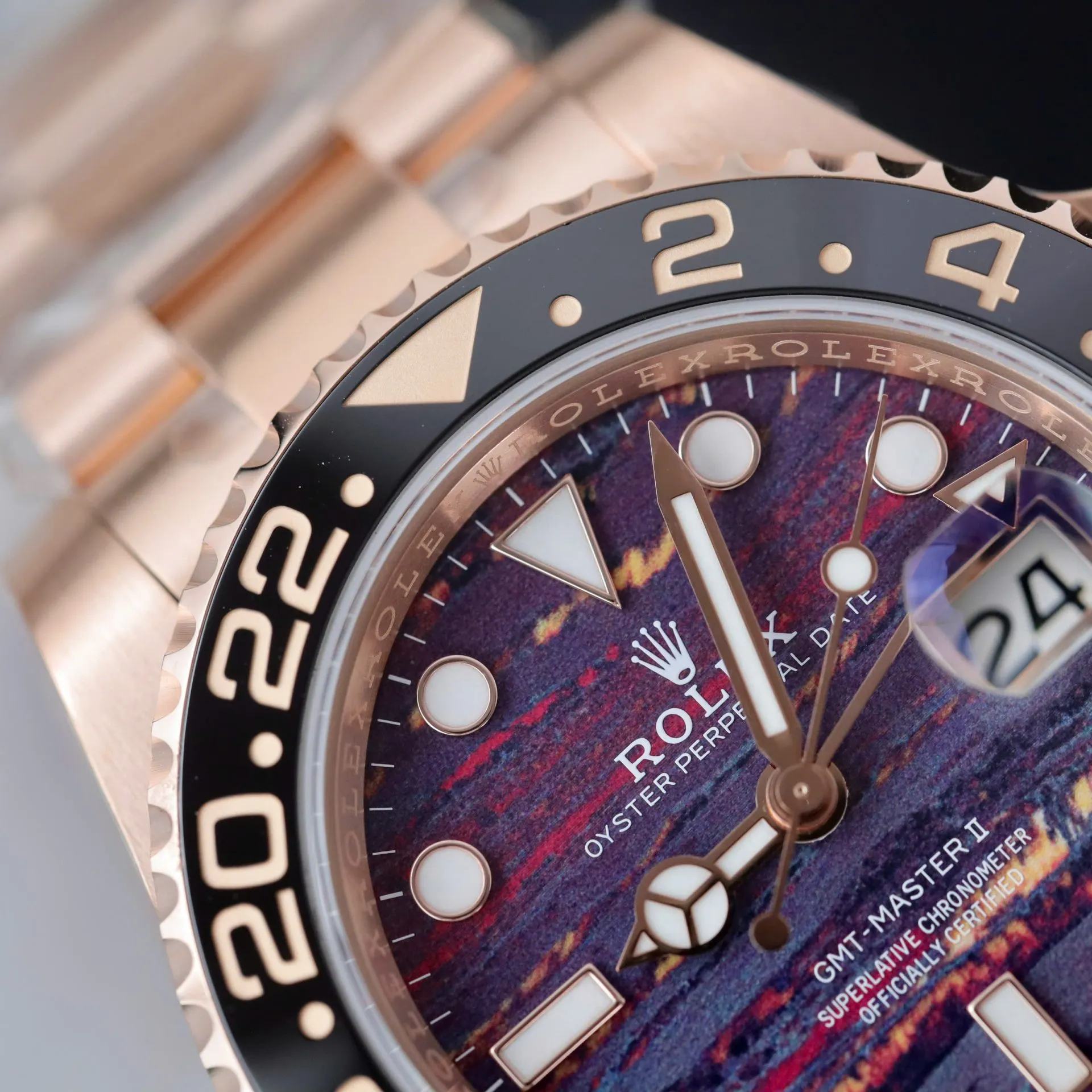 Rolex GMT-Master 126715CHNR Nachbau 40mm — Krone und Gehäuse Detail