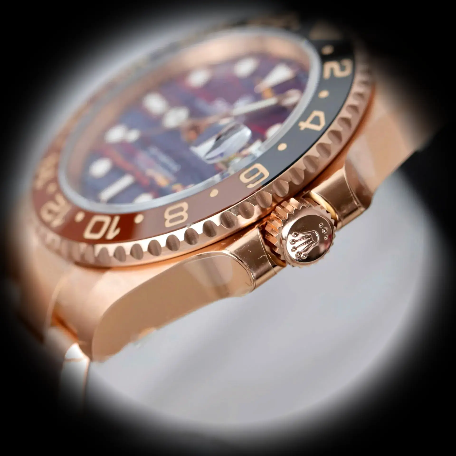 GMT-Master 126715CHNR Schweizer Replica — Leuchtmasse-Aufnahme