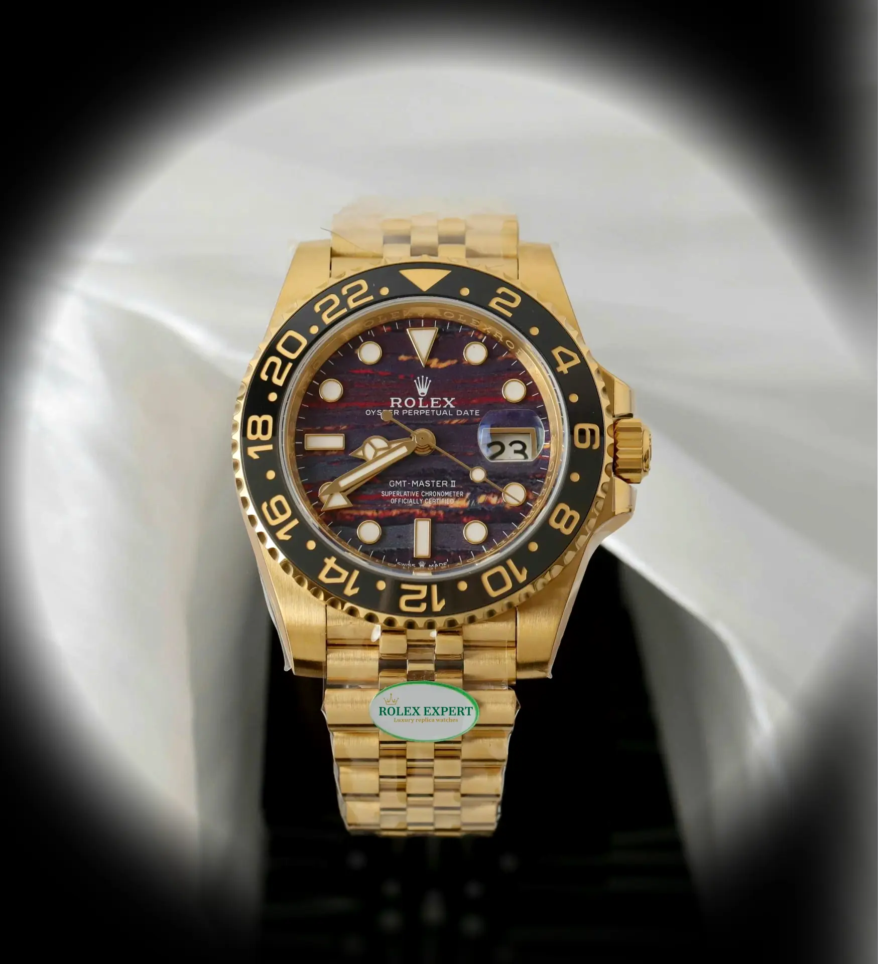Rolex GMT-Master 126718GRNR Schweizer Klon 40mm — Zifferblatt-Nahaufnahme