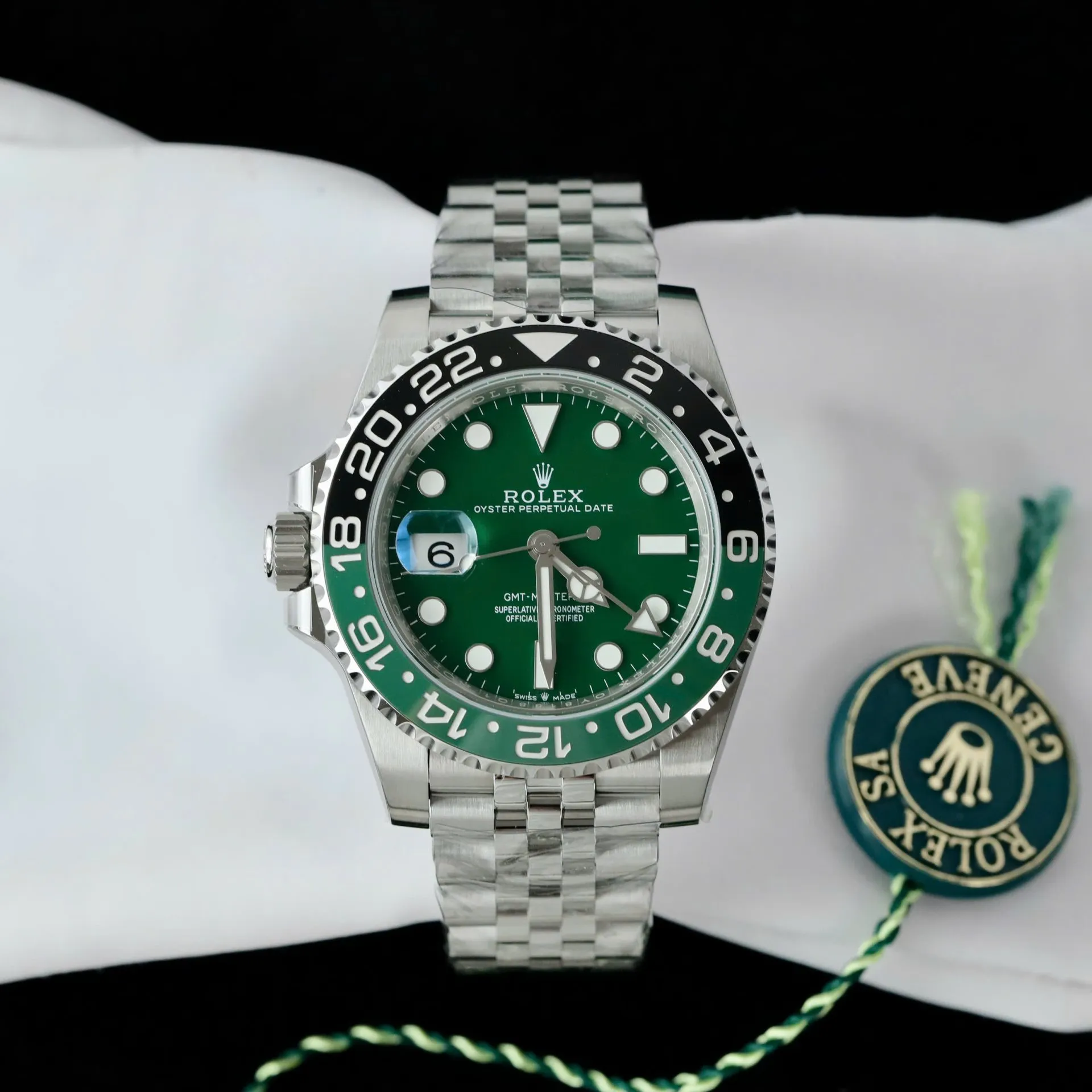 Rolex GMT-Master 126729VTNR Absinthe Replica 40mm — Zifferblatt-Nahaufnahme