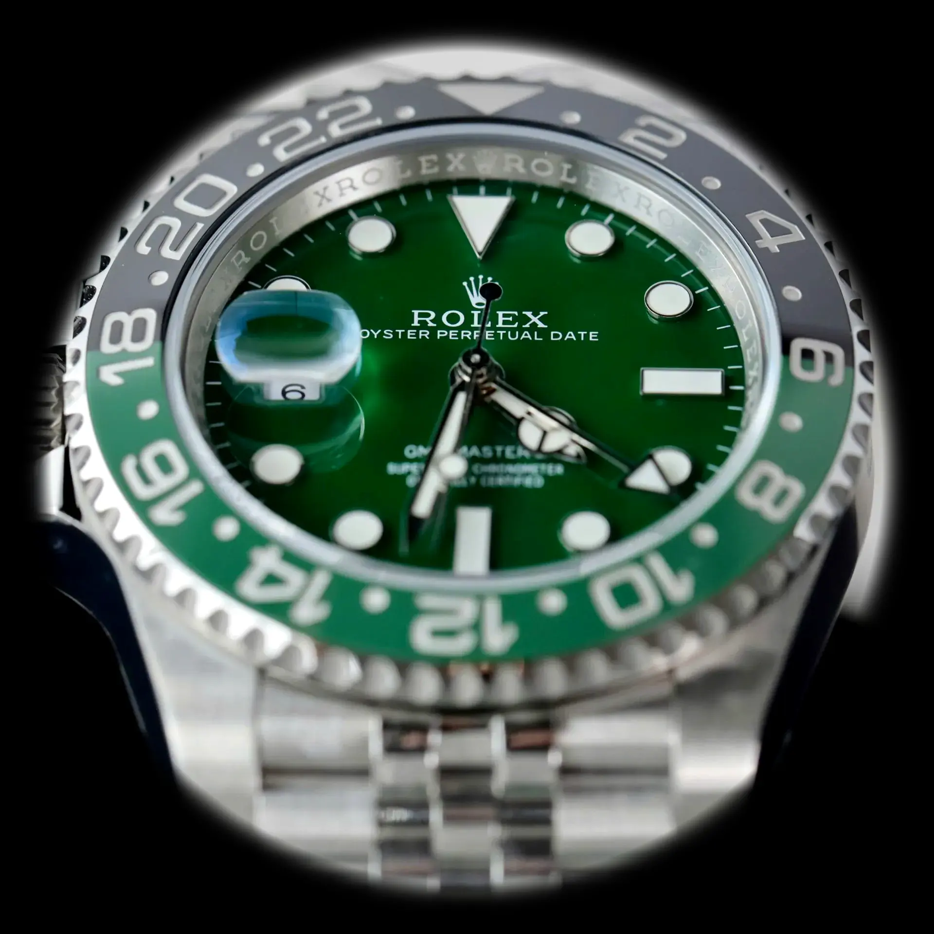 GMT-Master 126729VTNR 1:1 Super Clone 40mm — Handgelenksaufnahme