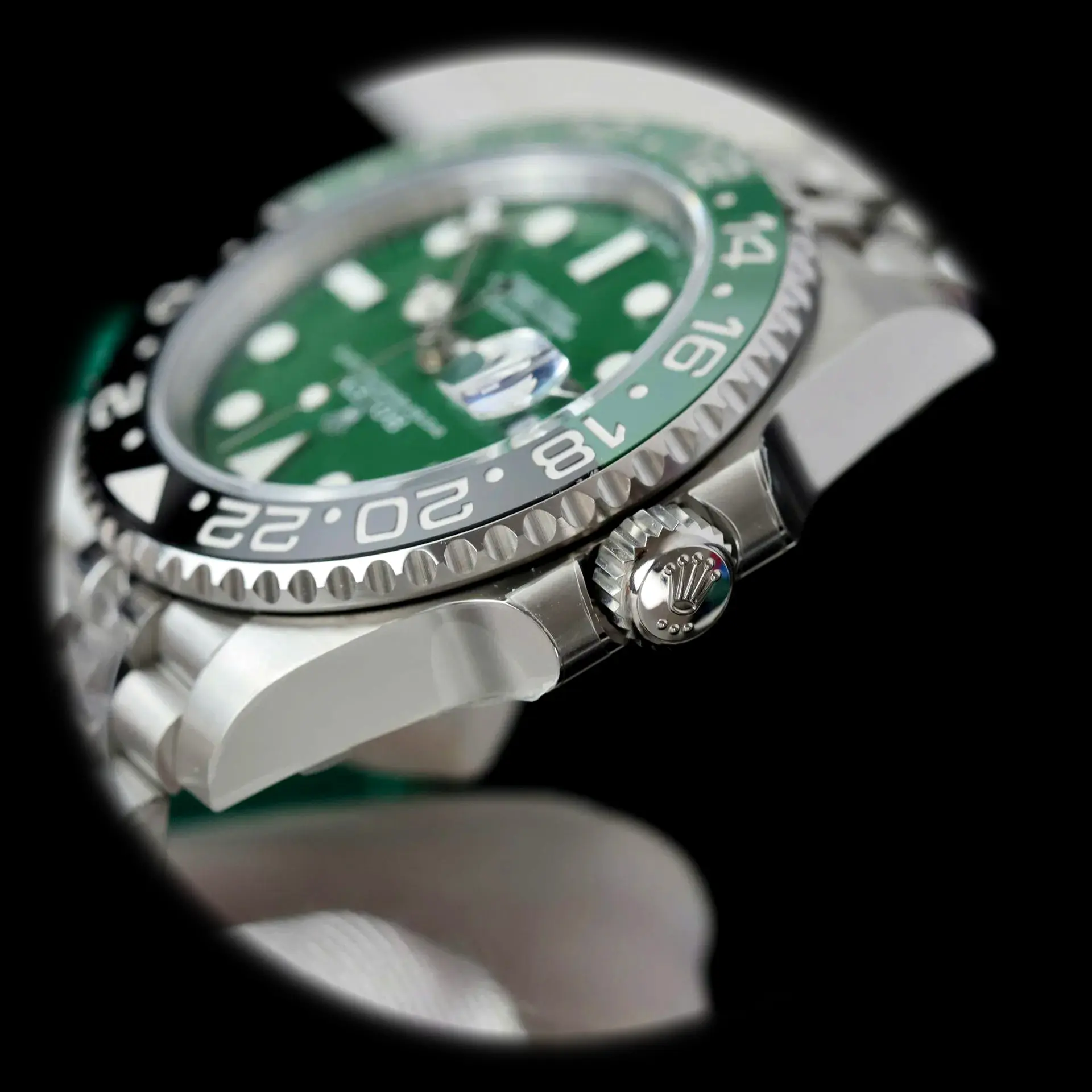 GMT-Master 126729VTNR Schweizer Klon — Leuchtmasse-Aufnahme