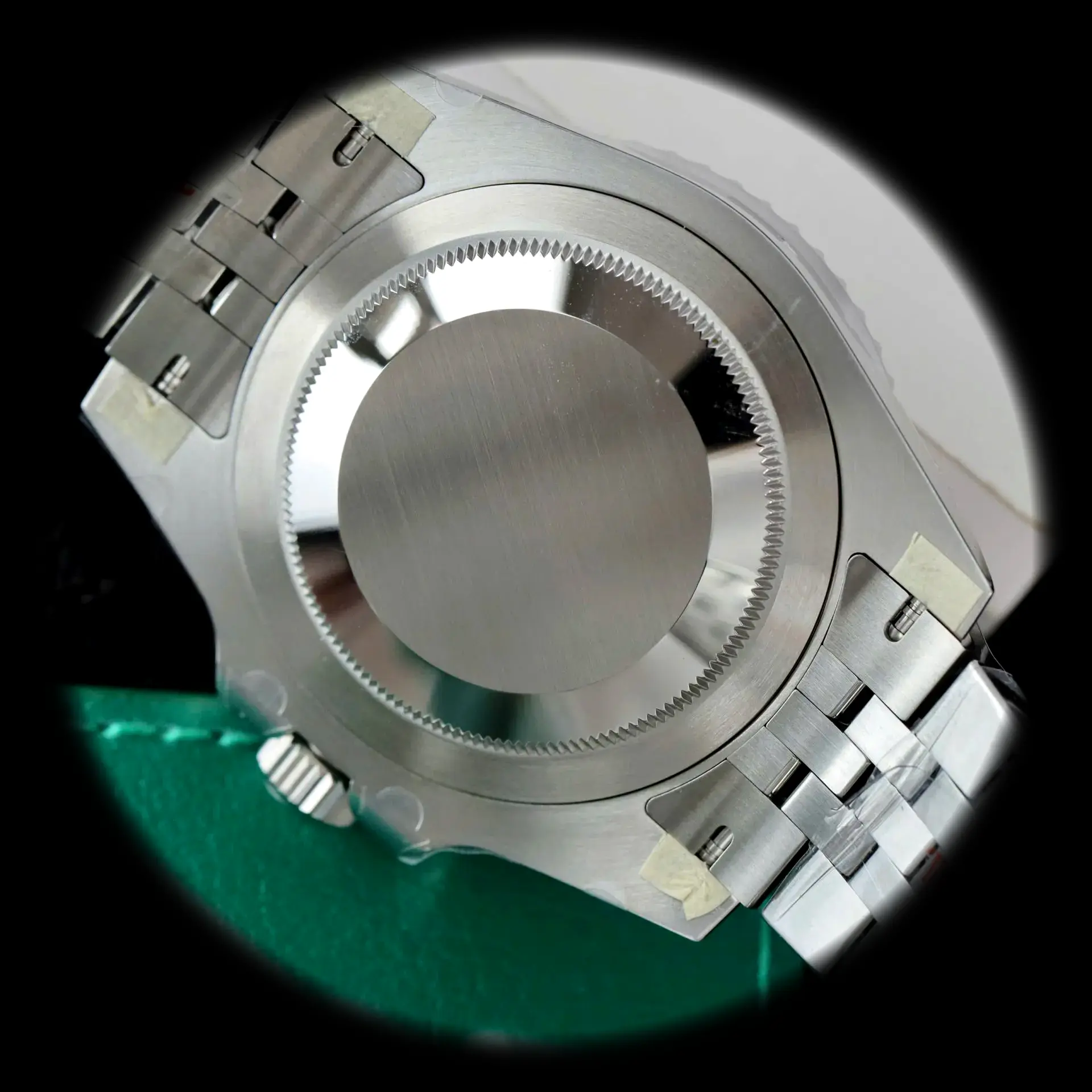 Rolex GMT-Master 126729VTNR 1:1 Super Clone Zifferblatt in grüne keramik — Schrägansicht