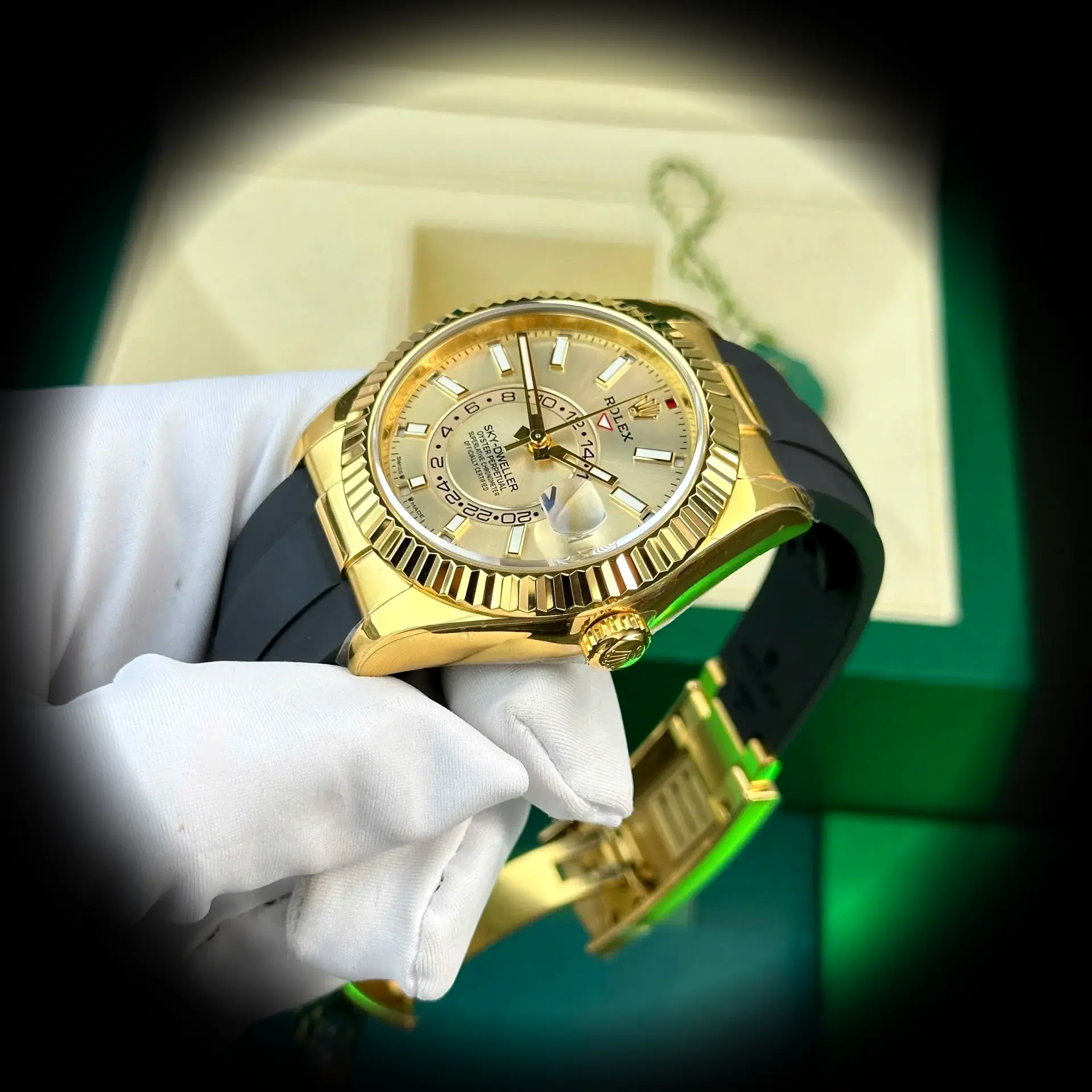 Rolex Sky-Dweller 336238 Schweizer Replica 42mm — Handgelenksaufnahme