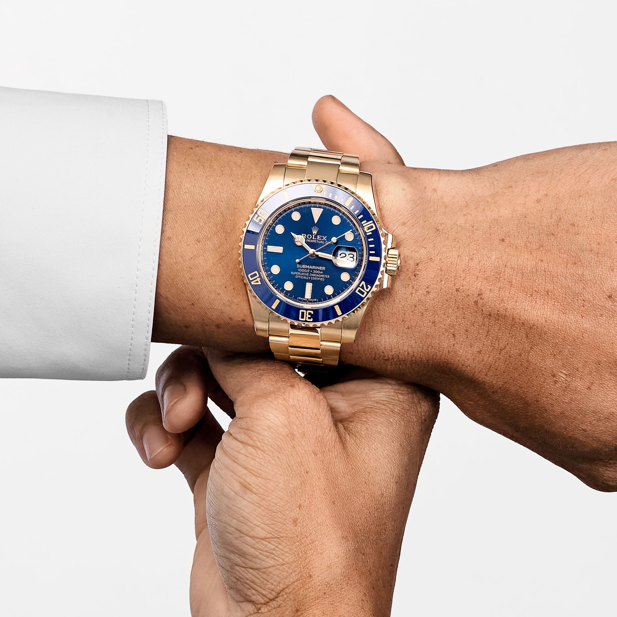 Rolex Submariner 116618LB Gelbgold Replica, am Handgelenk