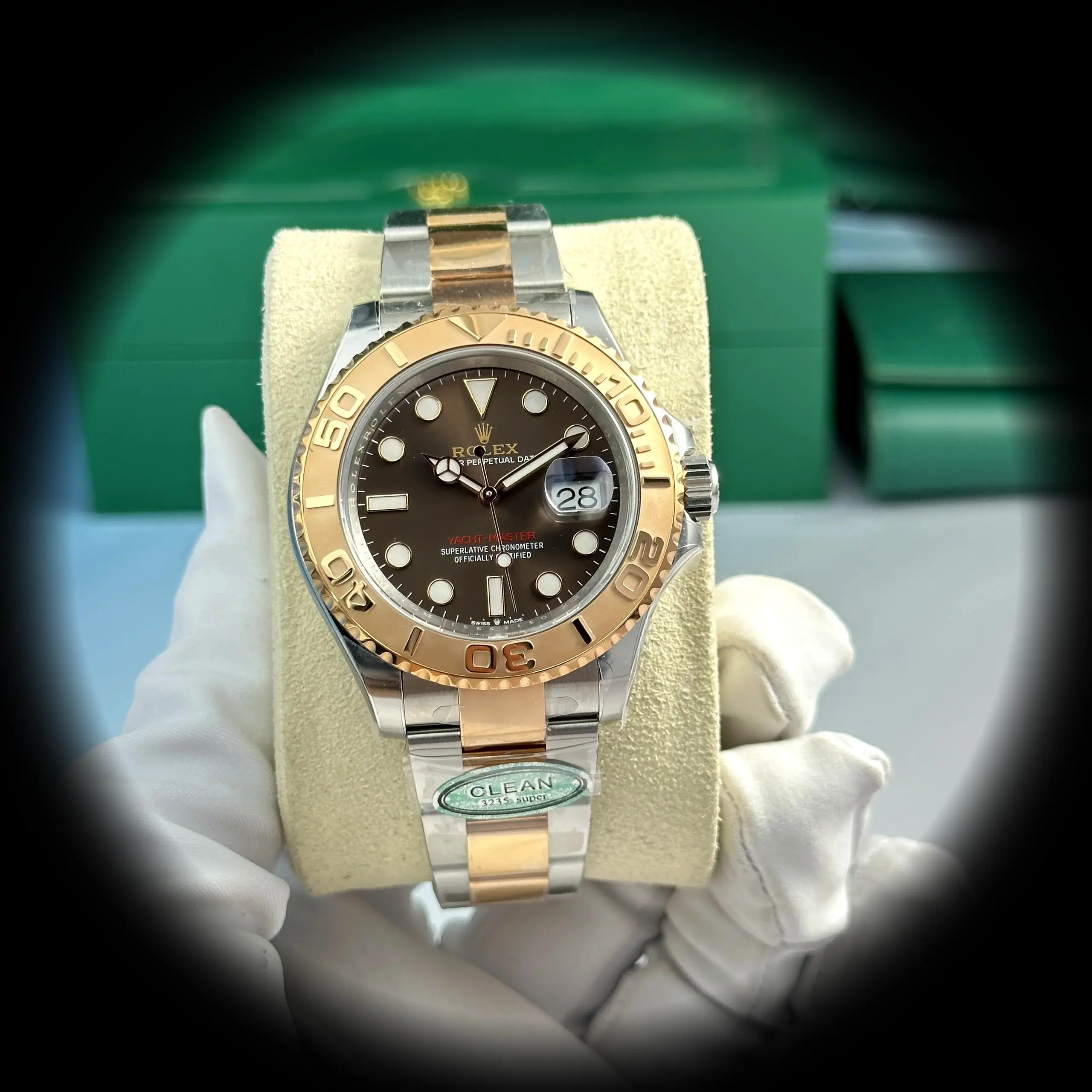 Rolex Yacht-Master 126621 Super Clone 40mm — Handgelenksaufnahme