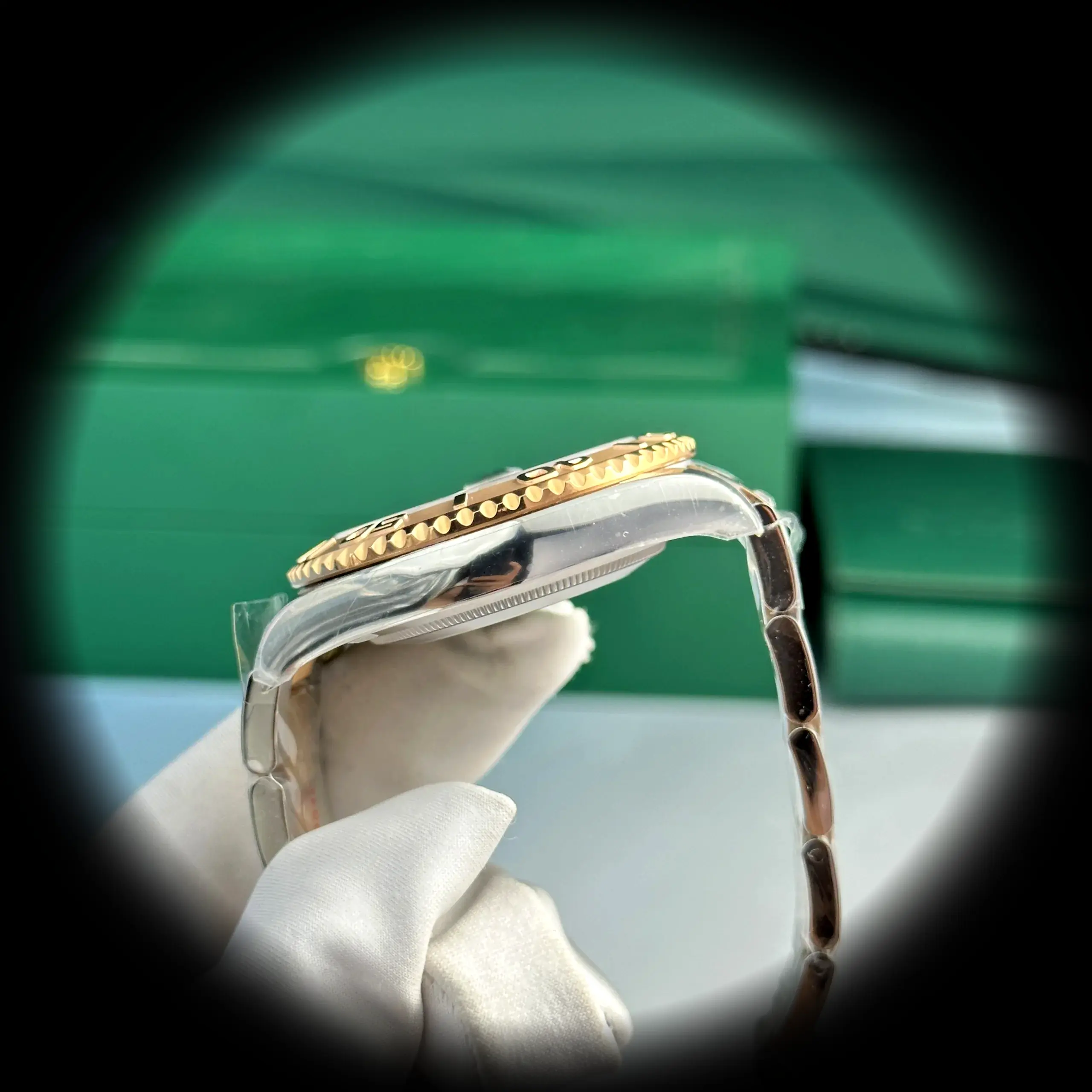 Rolex Yacht-Master 126621 Schweizer Klon Zifferblatt in schokolade — Lünette-Makro