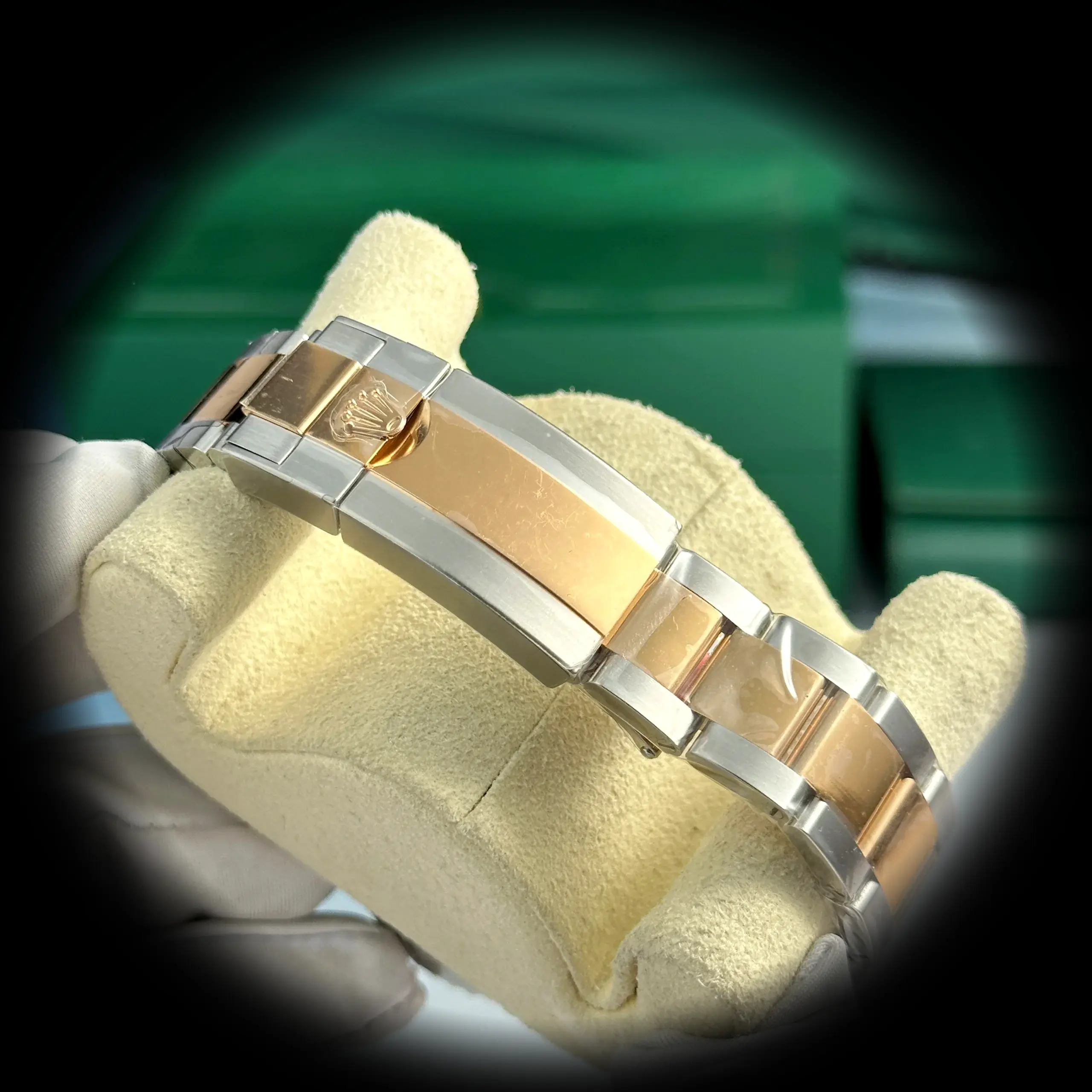 Rolex Yacht-Master 126621 Schweizer Replica — Leuchtmasse-Aufnahme