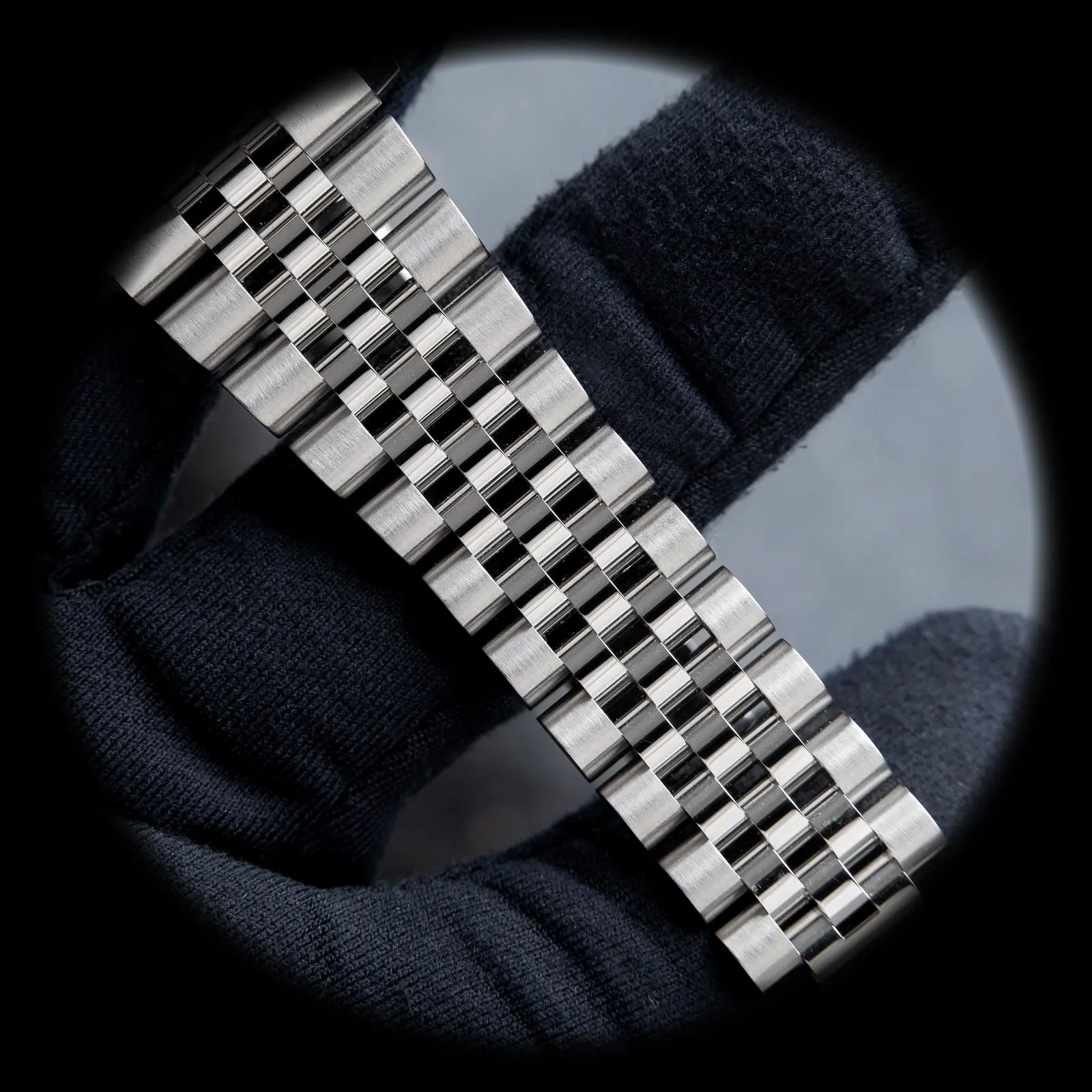 Sky-Dweller 336934 Schweizer Replica 42mm — Handgelenksaufnahme