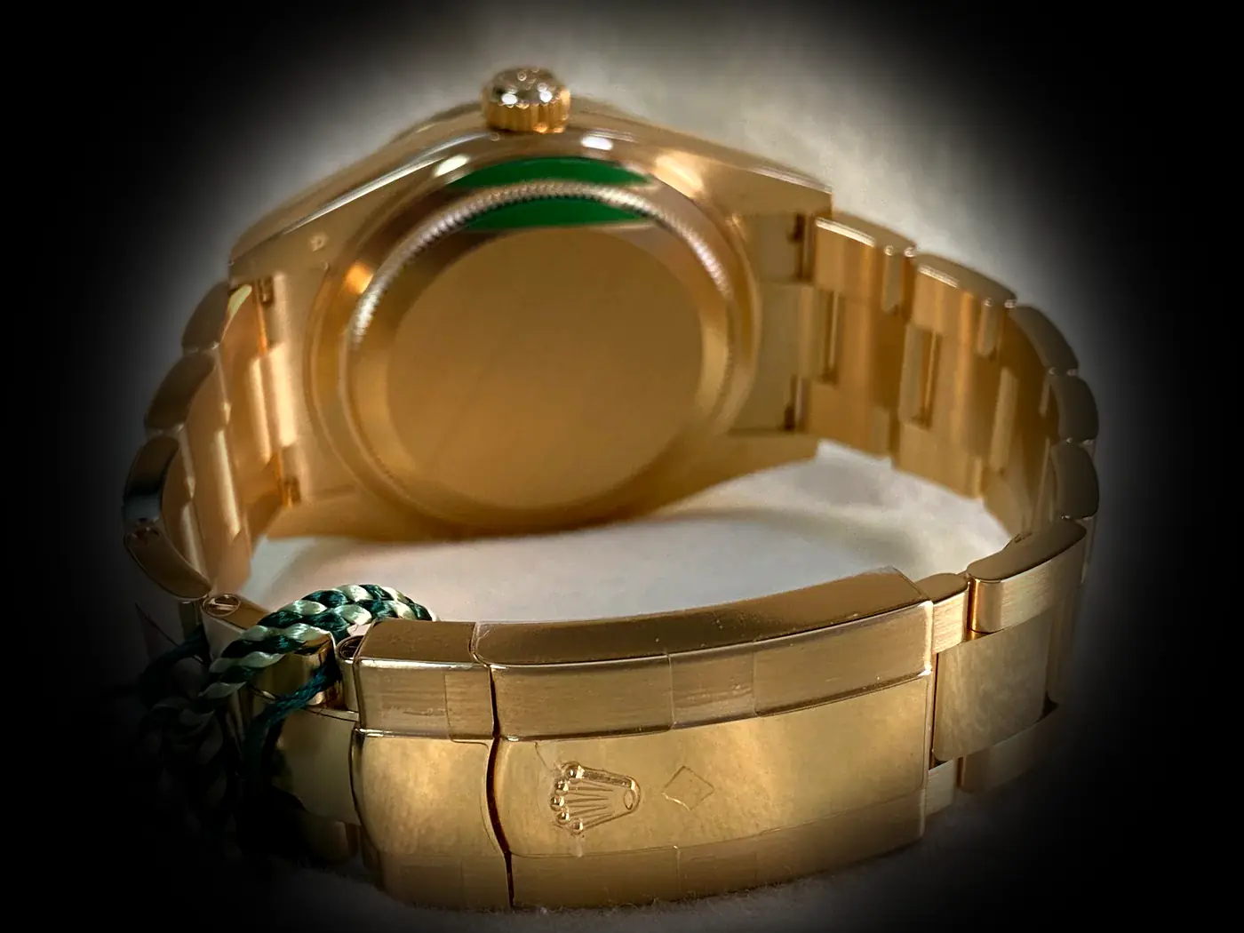 Rolex Sky-Dweller 336938 Schweizer Klon Zifferblatt in champagner — Gehäusebodendetail