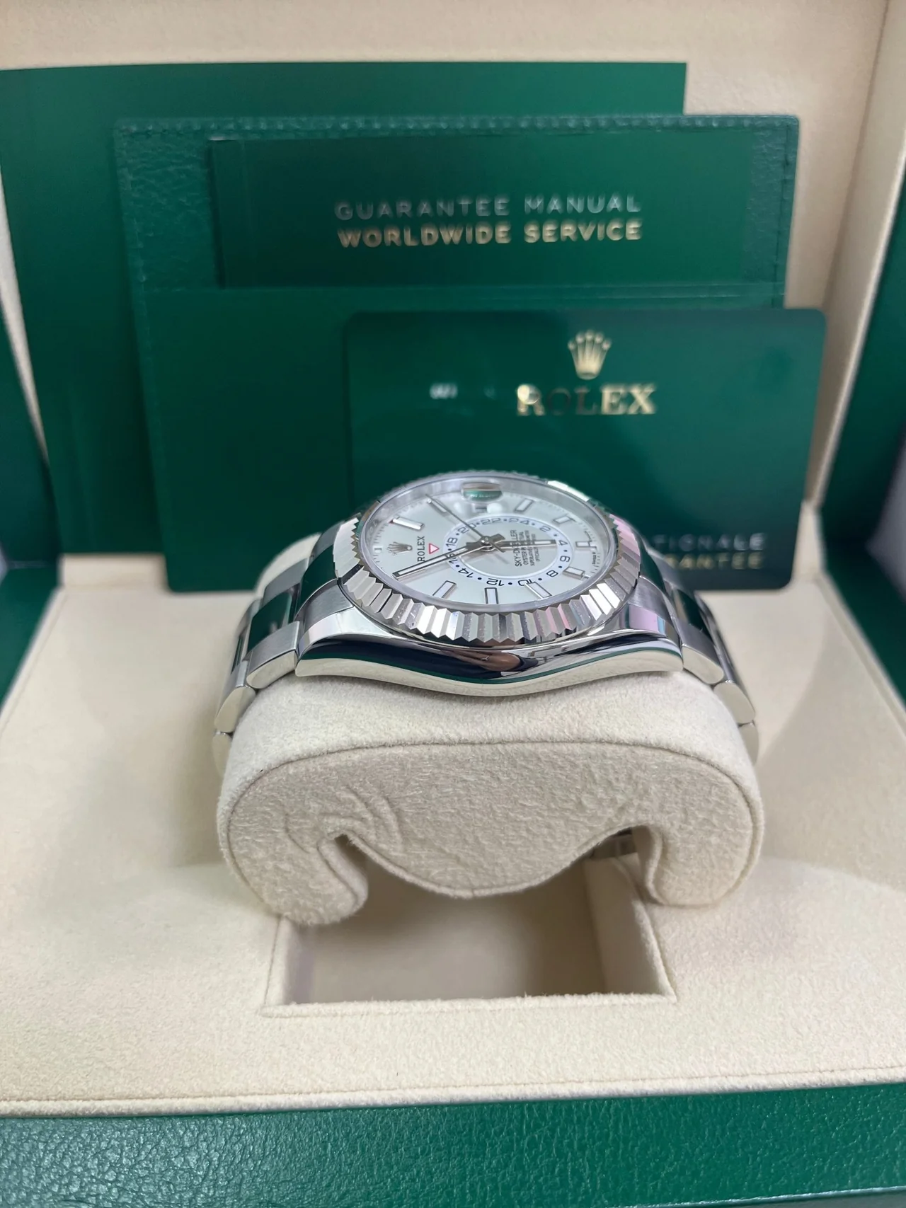 Sky-Dweller 336934 1:1 Replica 42mm — Handgelenksaufnahme