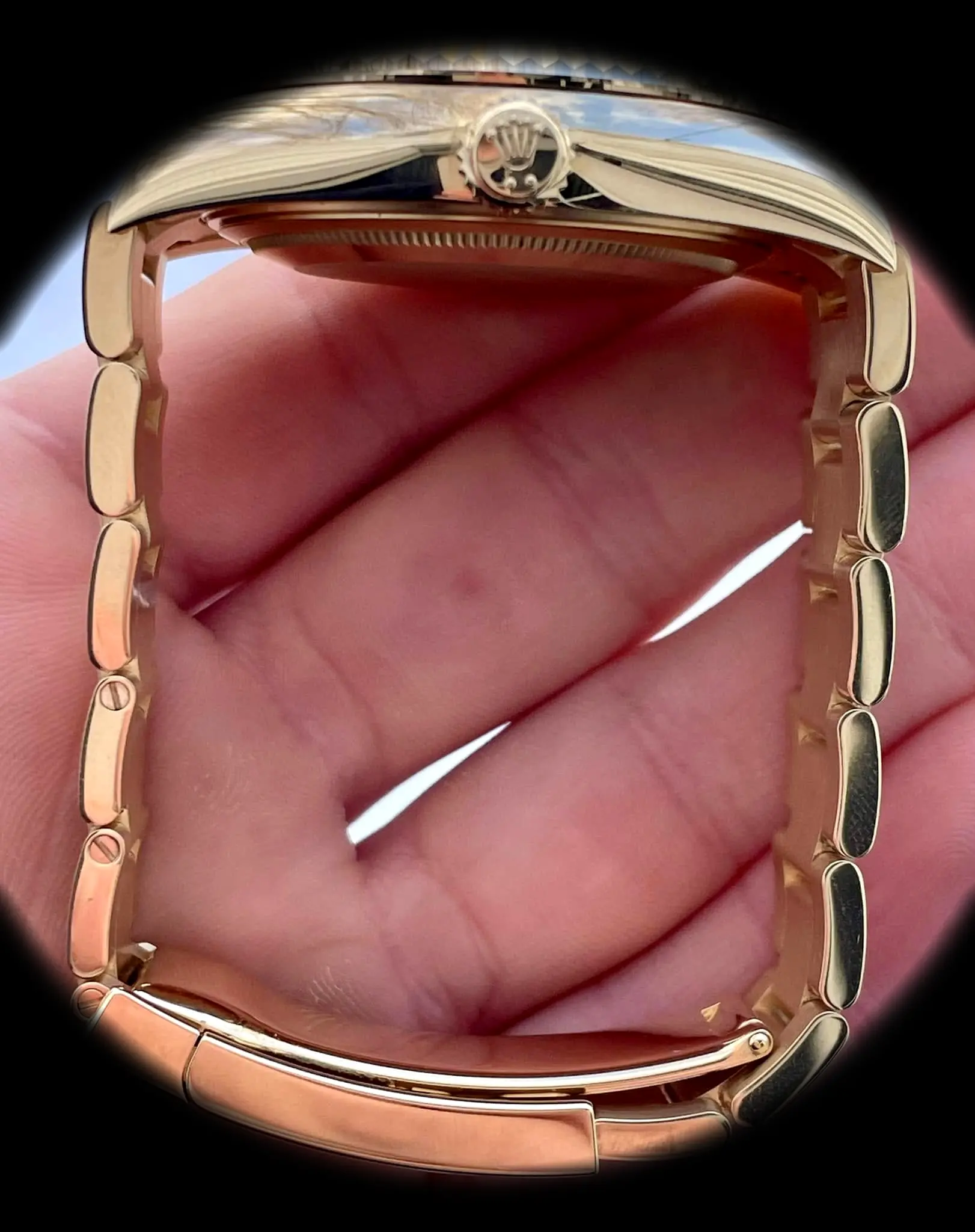 Rolex Sky-Dweller 336938 Super Clone Zifferblatt in intensivweiß — Gehäusebodendetail