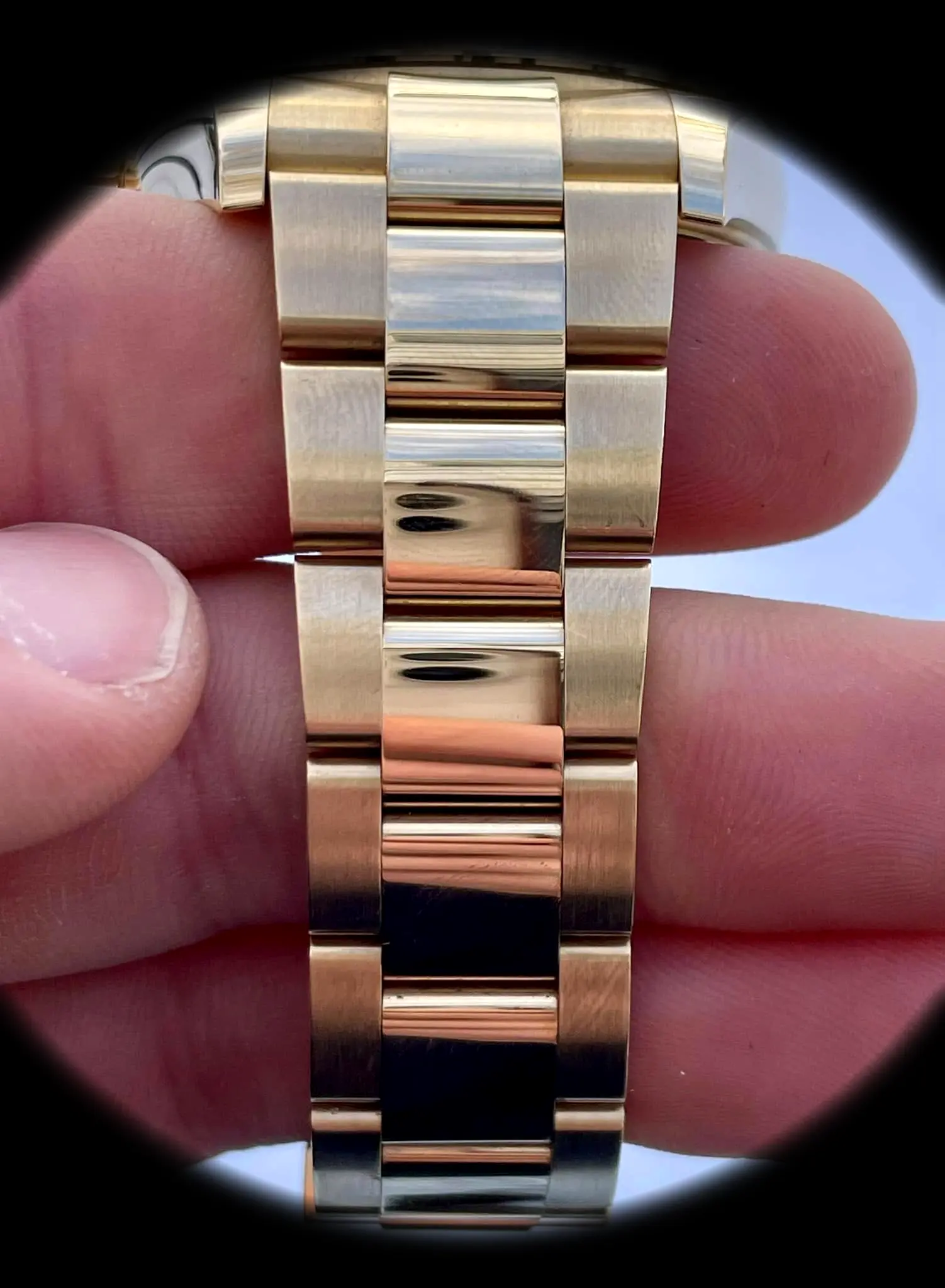 Sky-Dweller 336938 Superclone 42mm — Handgelenksaufnahme