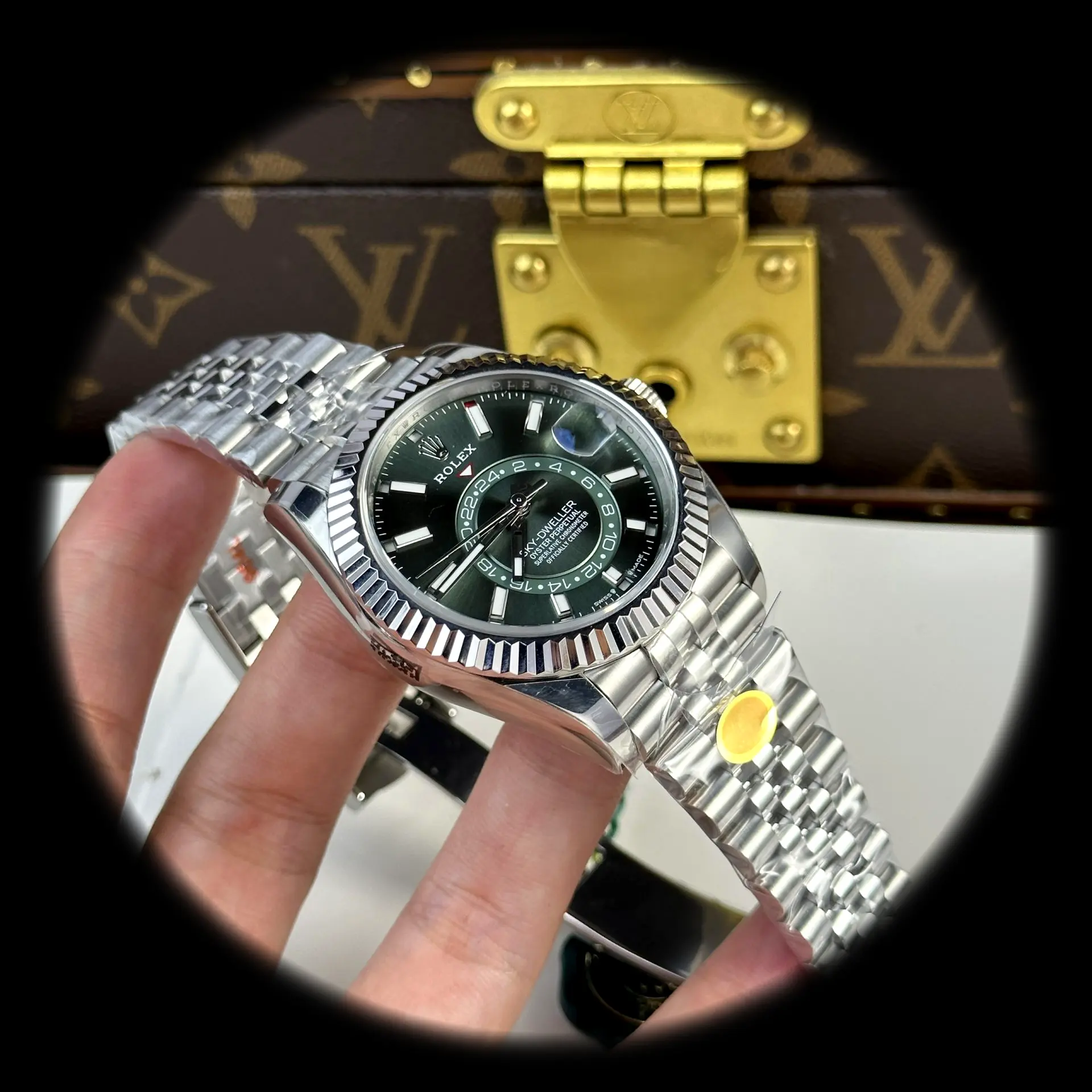 Rolex Sky-Dweller 336934 Schweizer Klon 42mm — Zifferblatt-Nahaufnahme