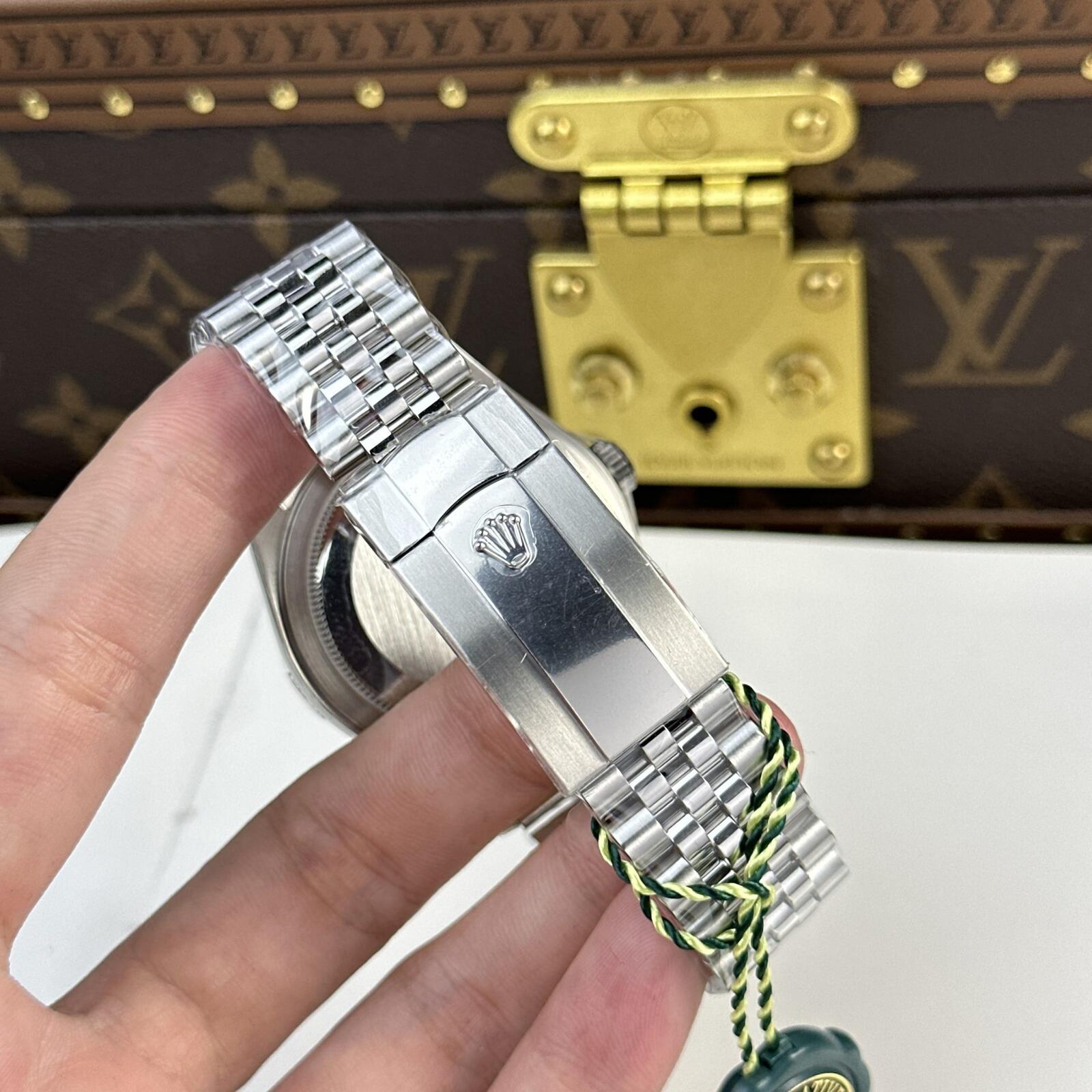 Rolex Sky-Dweller 336934 Replica Zifferblatt in mintgrün — Schrägansicht