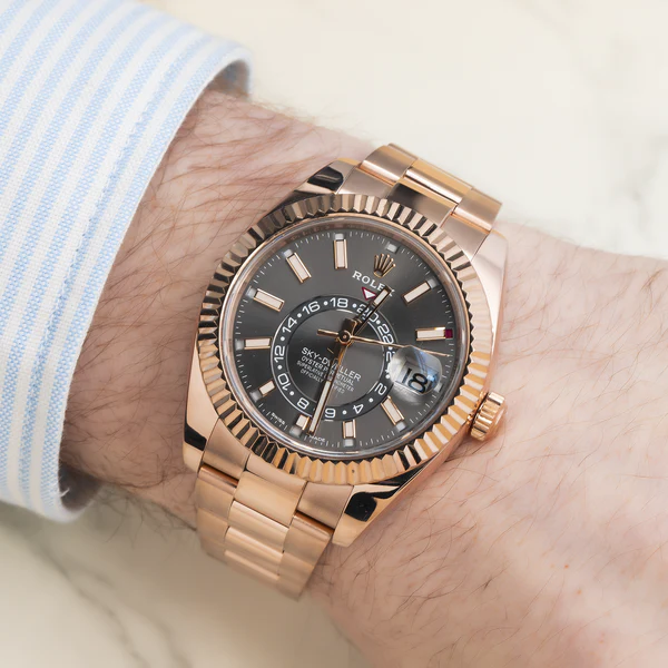 Rolex Sky-Dweller 336935 Nachbau 42mm — Zifferblatt-Nahaufnahme