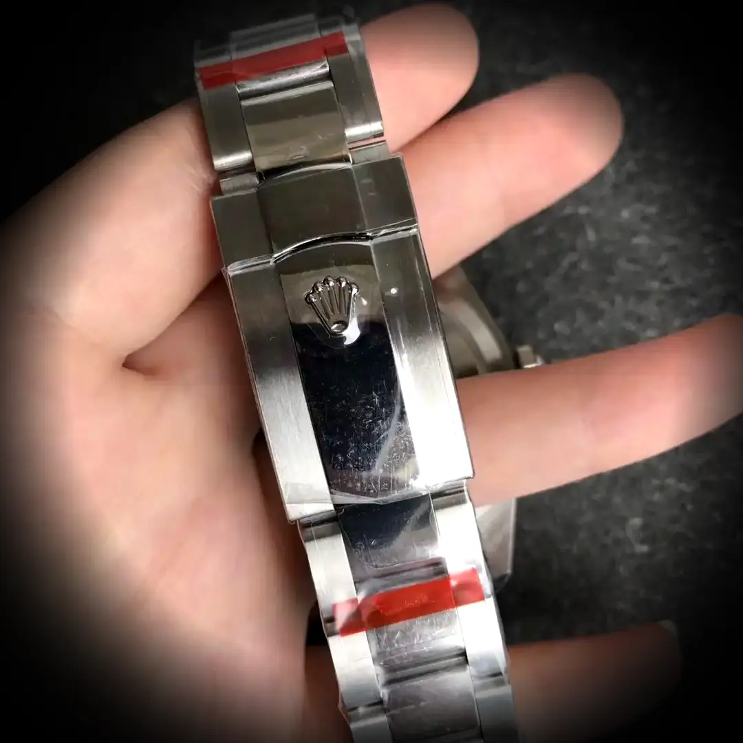 Sky-Dweller 326238 1:1 Super Clone Zifferblatt in leuchtendes blau — Schrägansicht