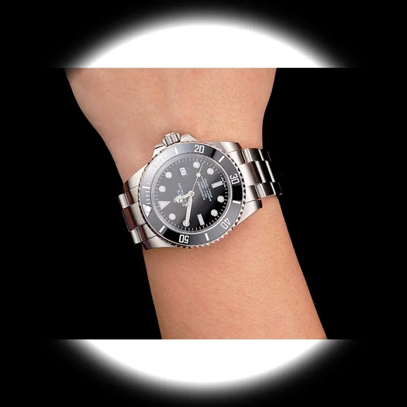 Rolex Submariner PR16233P Schweizer Klon Zifferblatt in schwarz — Schrägansicht