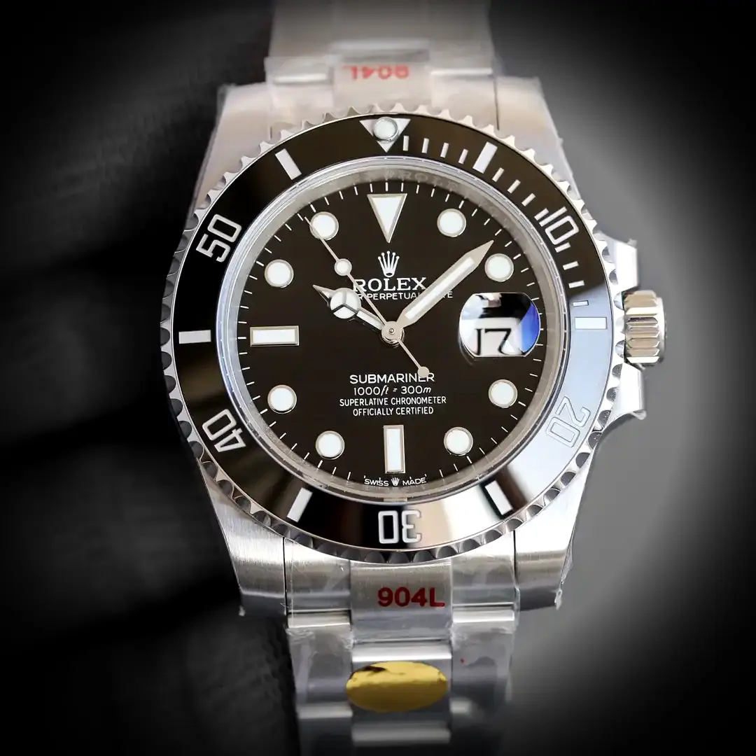 Rolex Submariner 126610LN Schweizer Replica — Seitenprofil