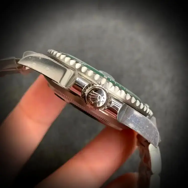 Submariner 116610LN Schweizer Replica 40mm — Handgelenksaufnahme