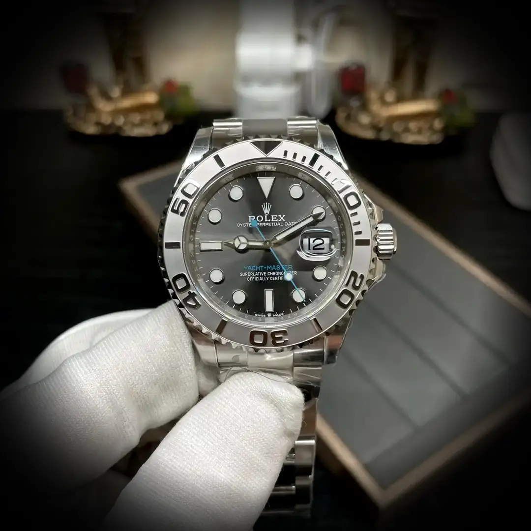 Rolex Yacht-Master SC016833 1:1 Super Clone 42mm — Handgelenksaufnahme