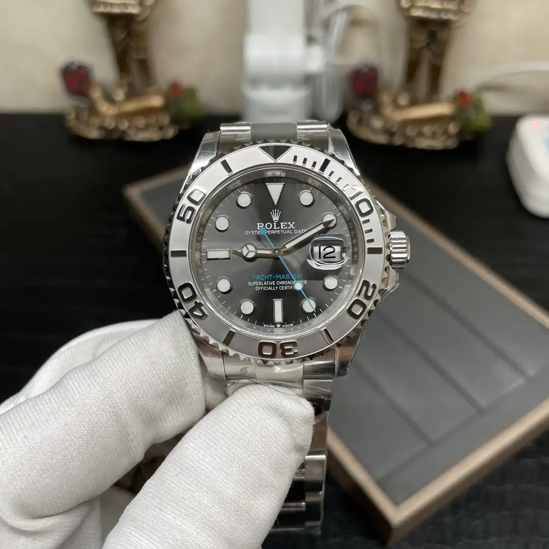 Rolex Yacht-Master 126622 Replica 40mm — Handgelenksaufnahme
