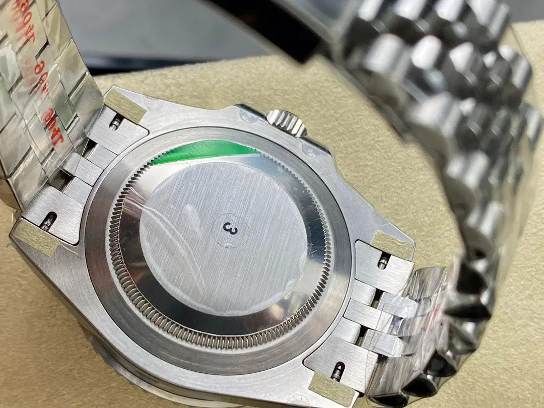 gmt-master 126710GRNR Super Clone - Detailansicht 2