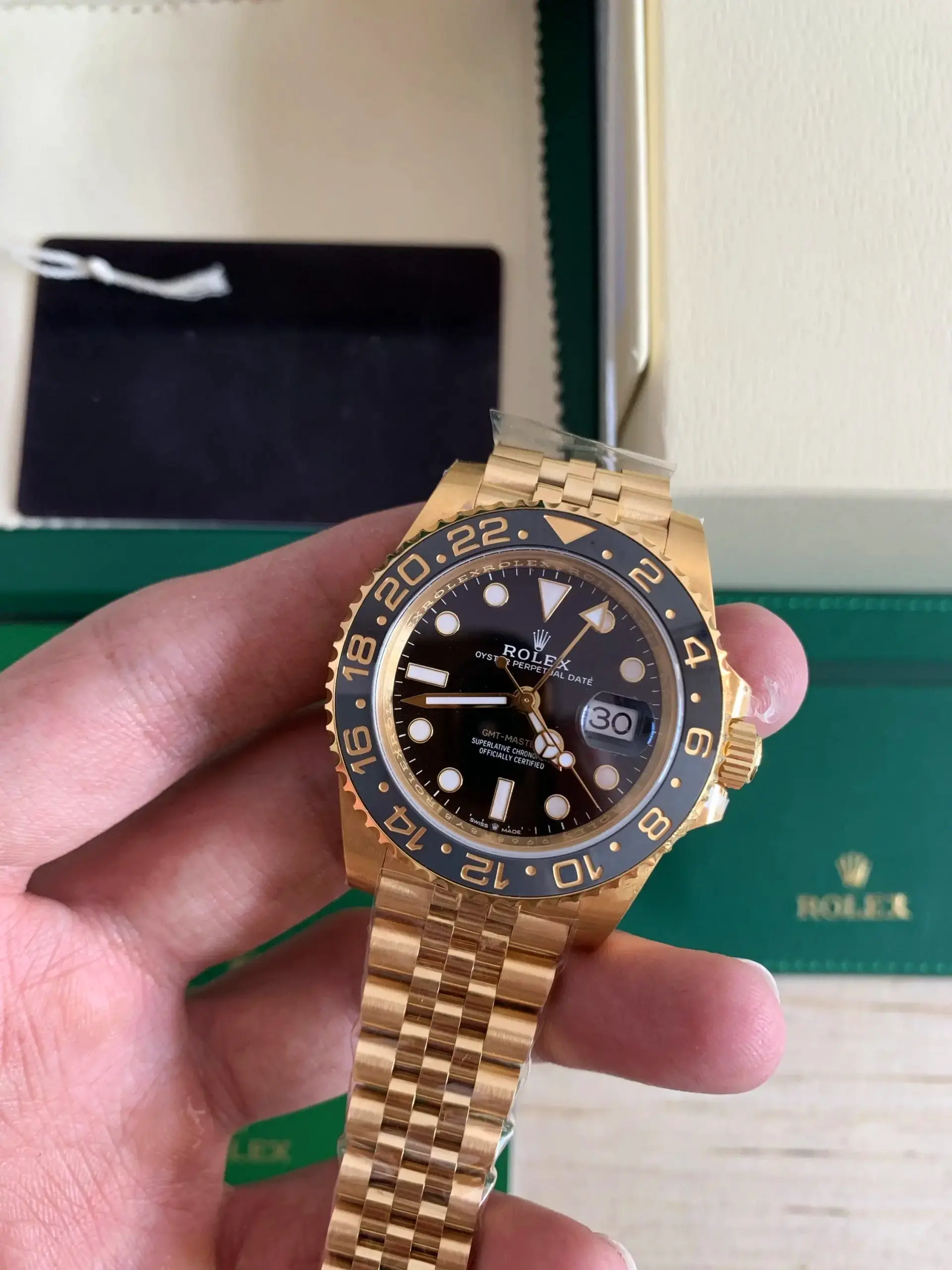 gmt-master 126718GRNR Super Clone - Seitenansicht