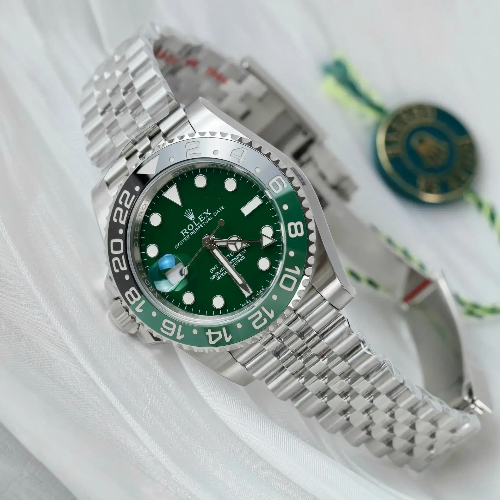 gmt-master 126729VTNR Super Clone - Handgelenksaufnahme