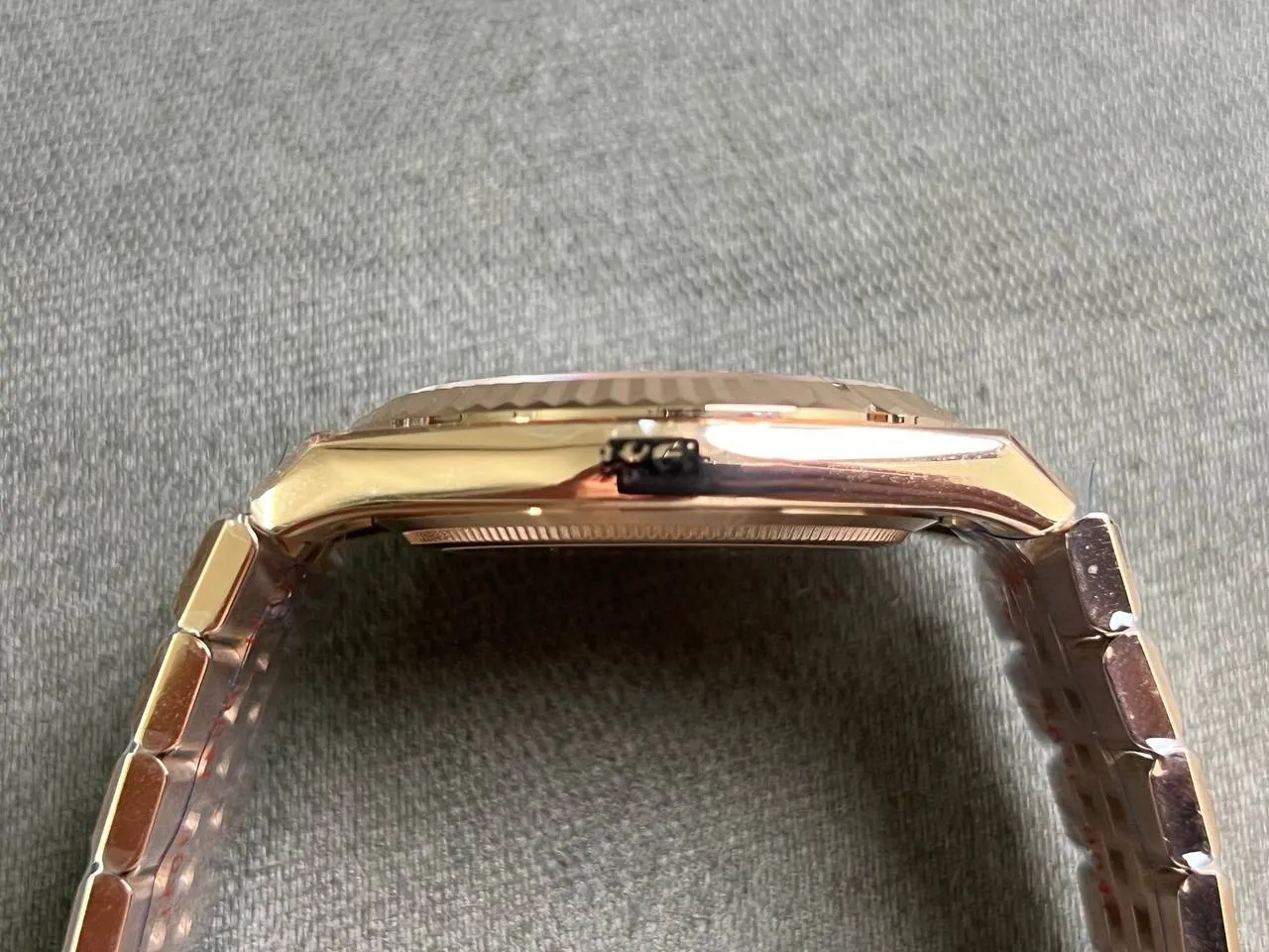 Rolex Land-Dweller 127335 Super Clone Replica — Armband-Detail