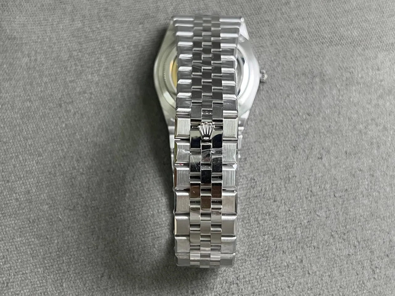 Land-Dweller 127336 Replica — Armband-Detail