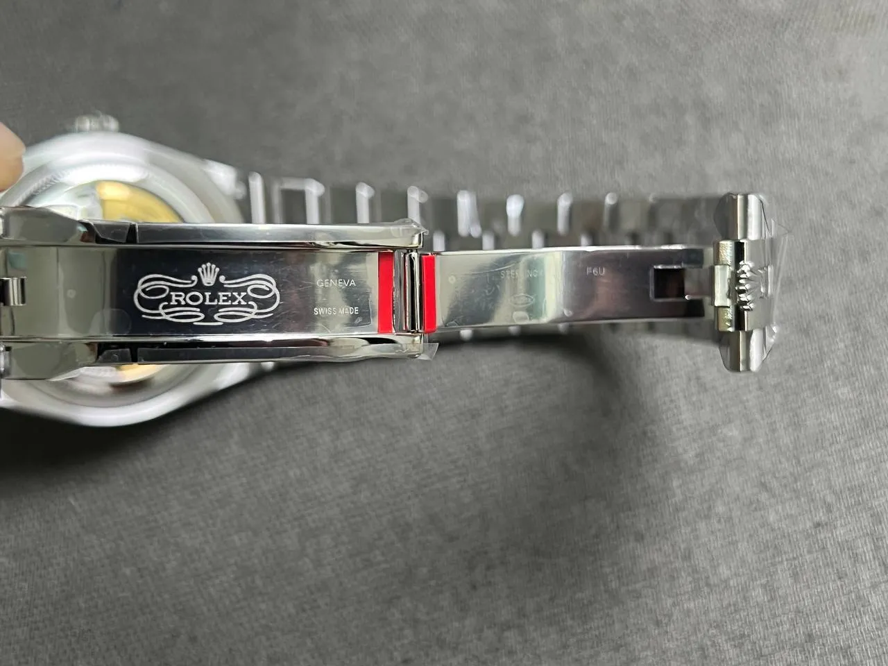 Rolex Land-Dweller 127336 Klon Zifferblatt in eisblau — Lünette-Makro